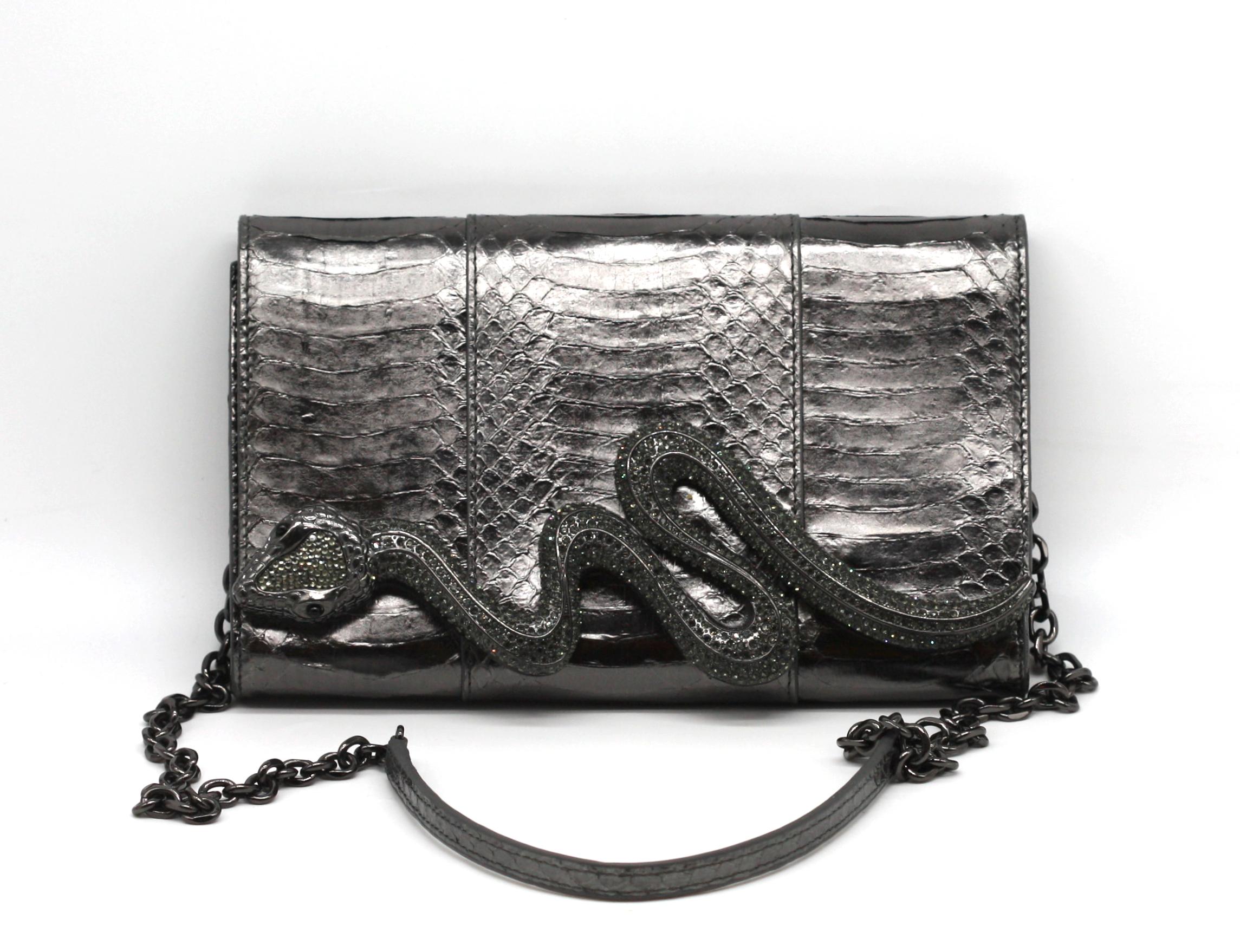 Judith Lieber Collectors Limited Ed. Borsa in pelle di serpente in vendita 5