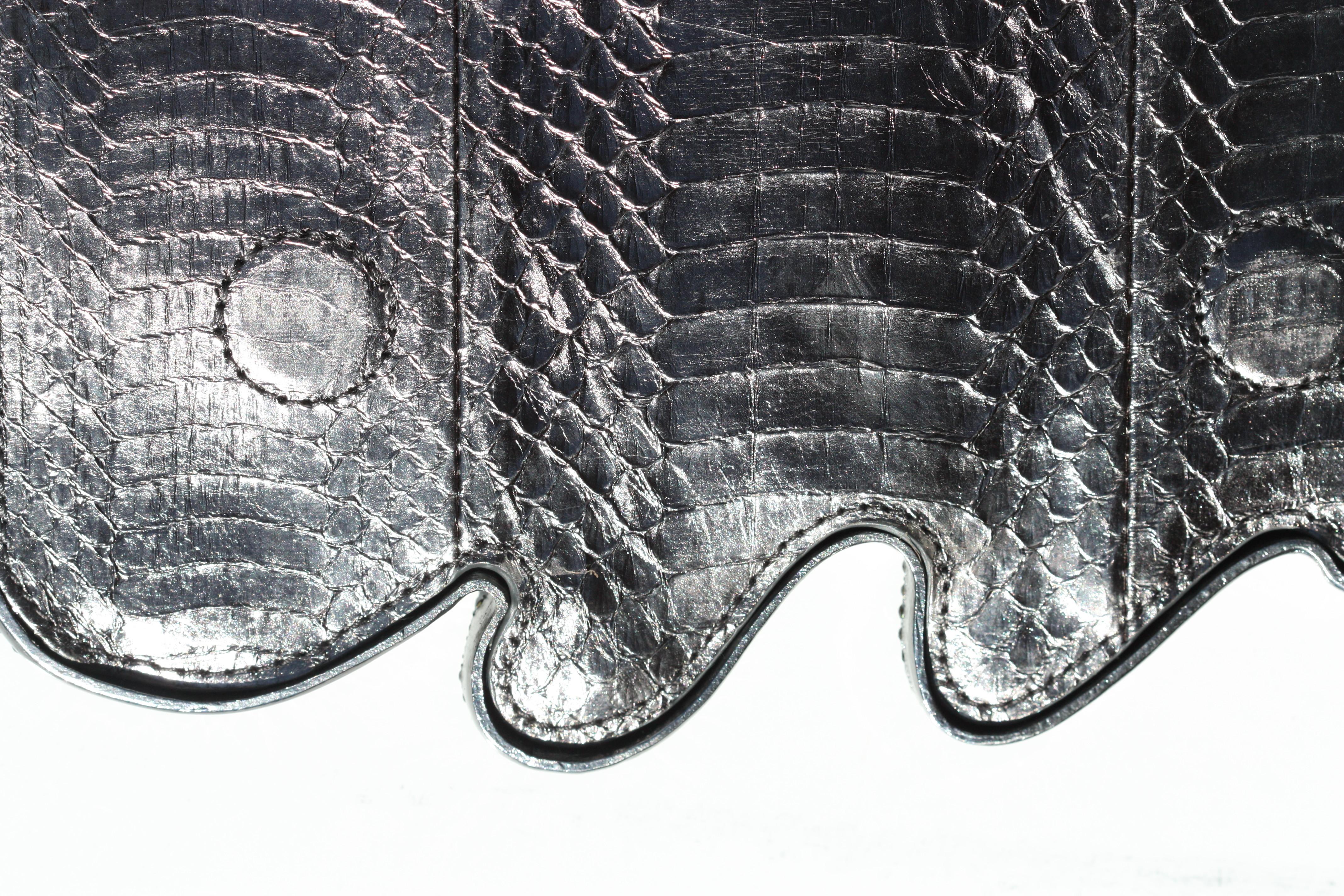 Judith Lieber Collectors Limited Ed. Borsa in pelle di serpente in vendita 1