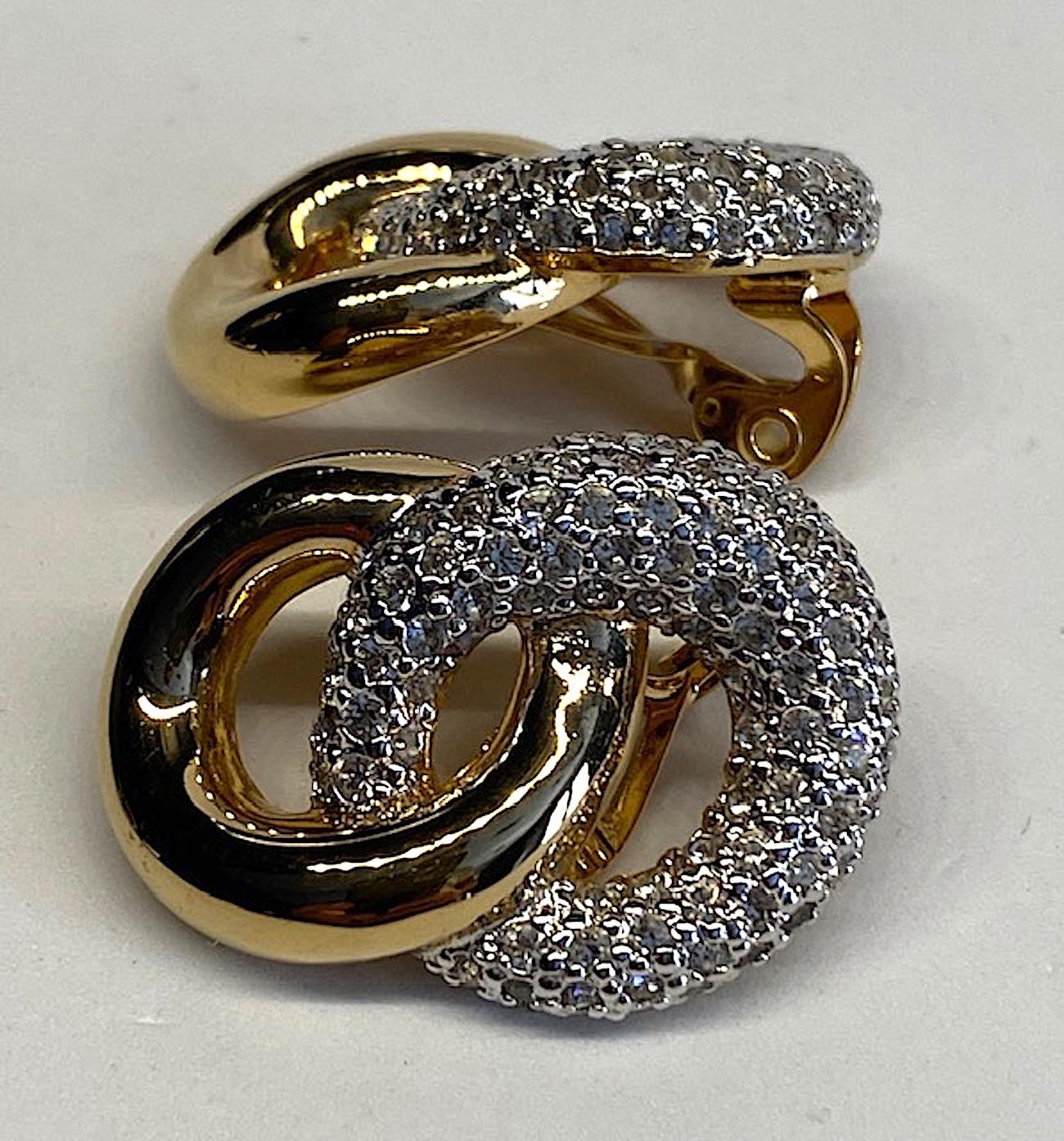 Judith Lieber Gold & Rhinestone Link Earrings In Excellent Condition In New York, NY