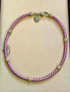 Judith Ripca Herz-Halskette aus goldfarbenem Sterlingsilber und rosa CZ-Seil