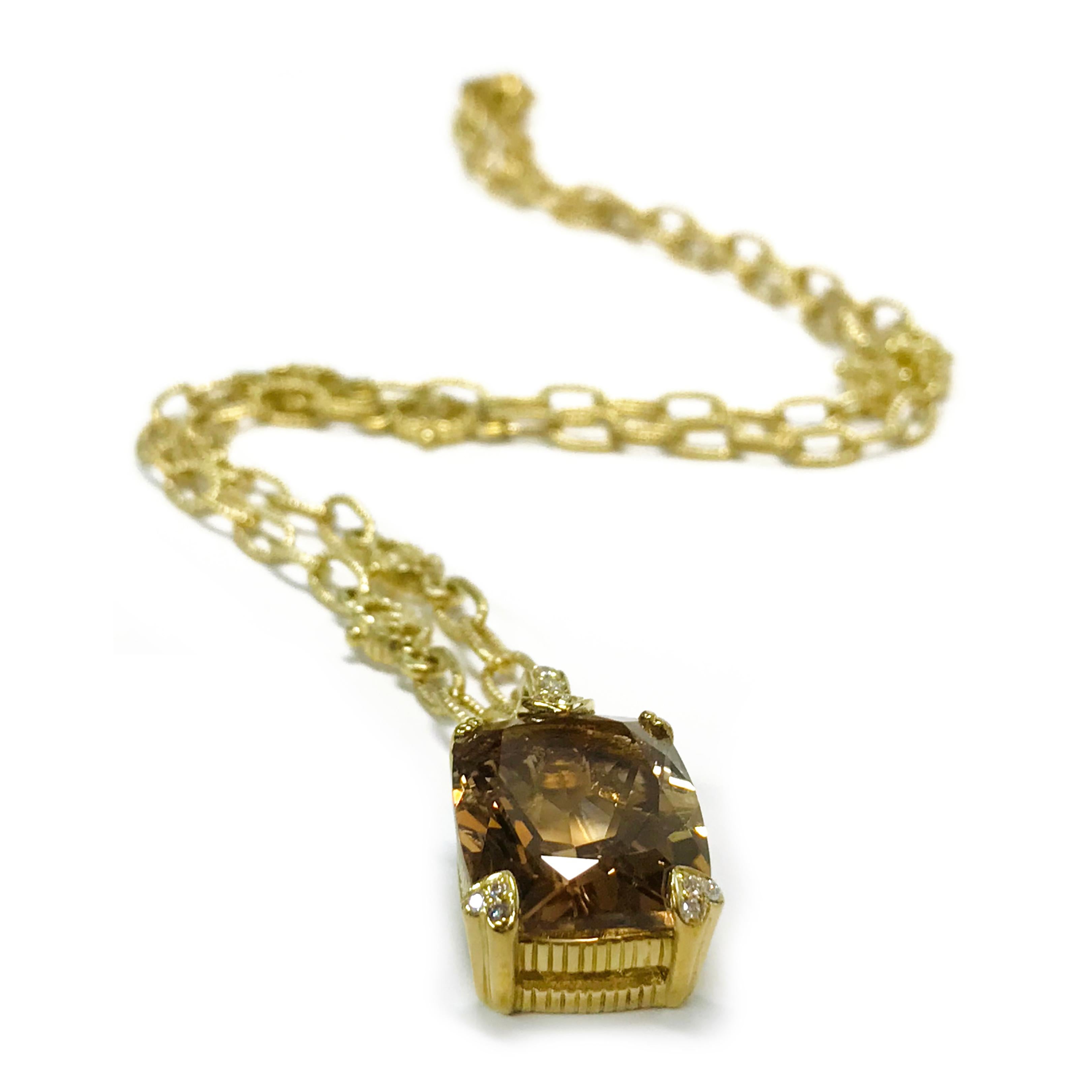 Judith Ripka: 18 Karat Diamant-Citrin-Halskette mit Anhänger (Kissenschliff) im Angebot