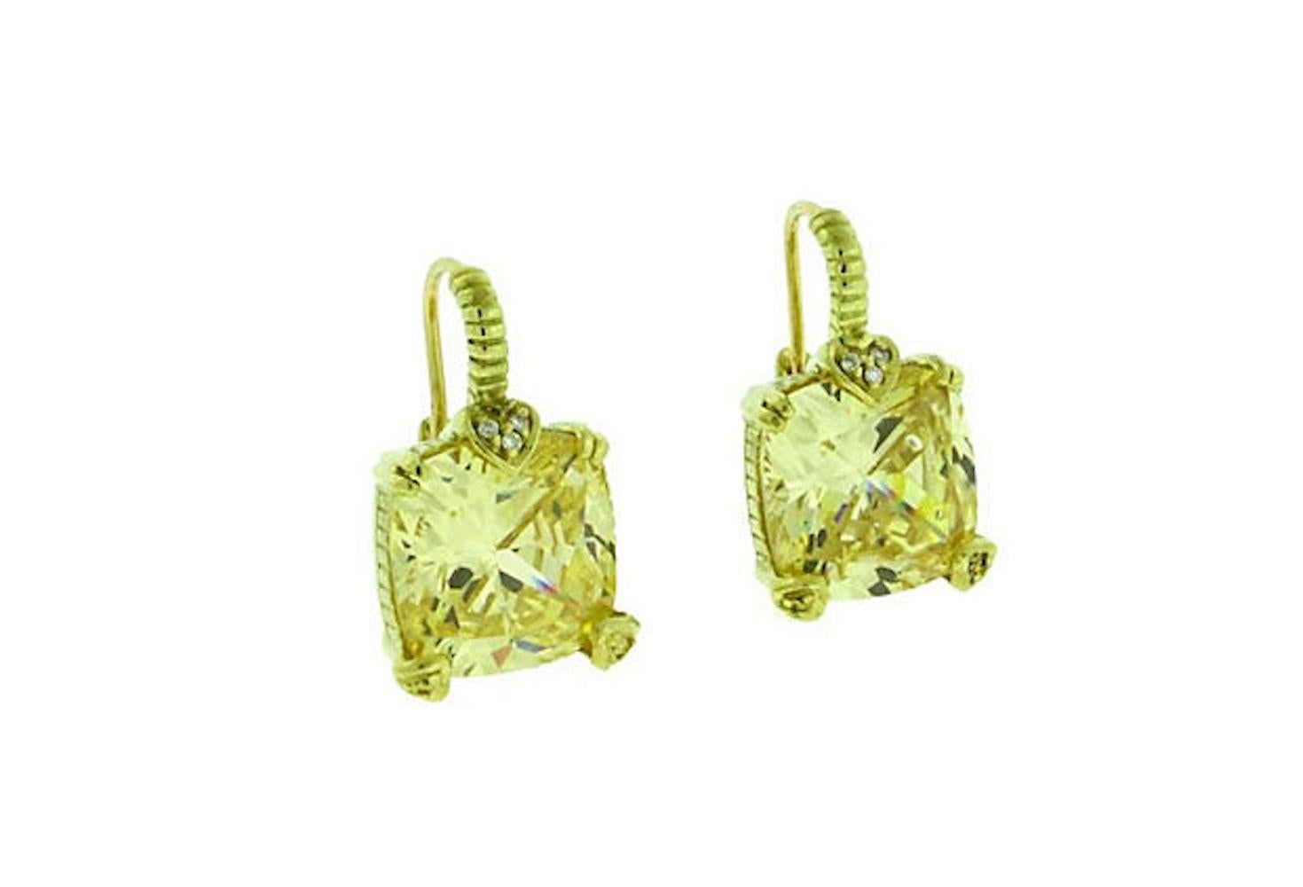 Modern 18 karat yellow gold drop earrings with faceted canary crystal and 0.06 cts of G color VS diamonds. Marked JR 18 kt.