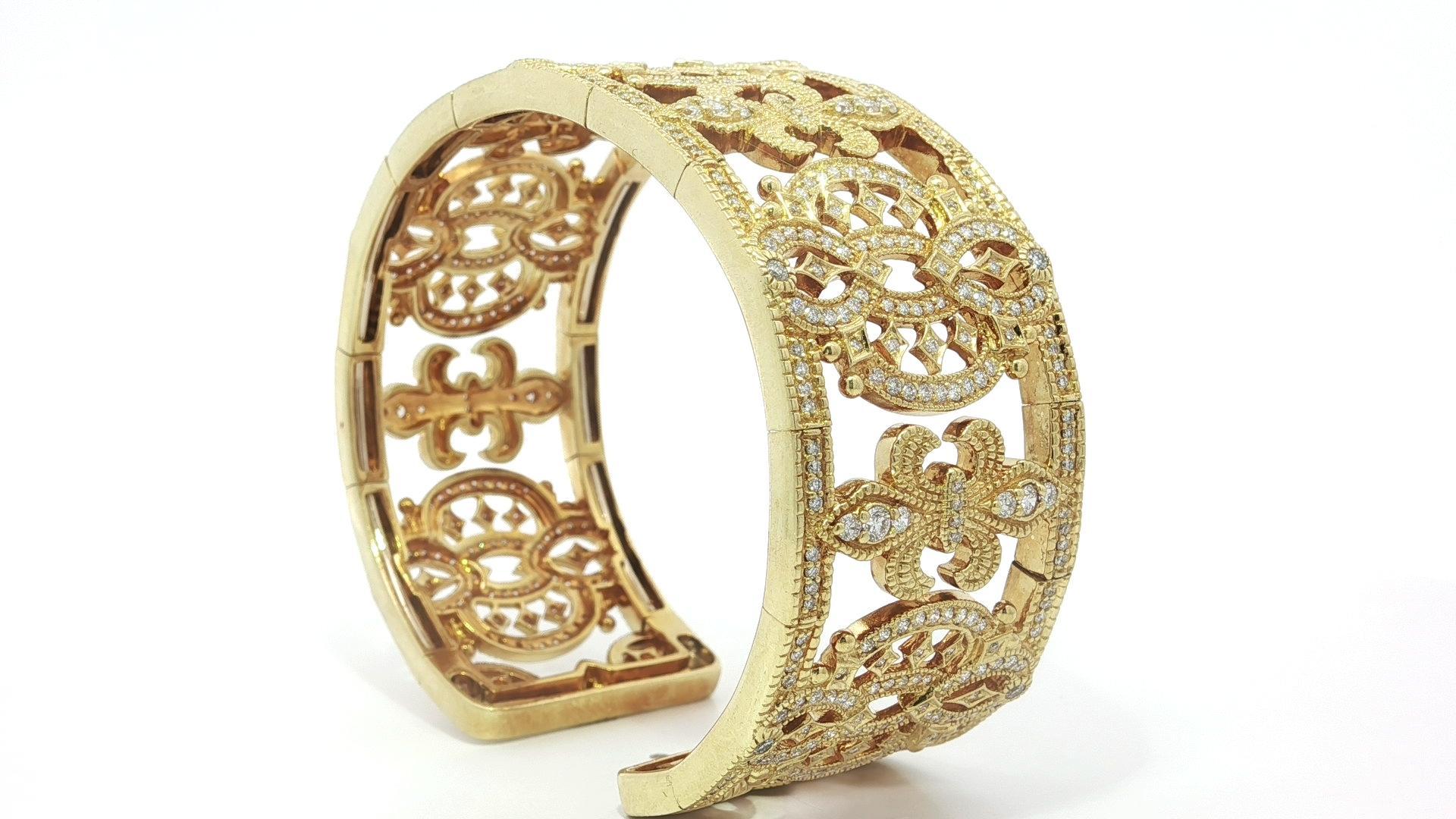 Judith Ripka Bracelet manchette flexible en or 18k avec 3 ctw de diamants ajourés en vente 6