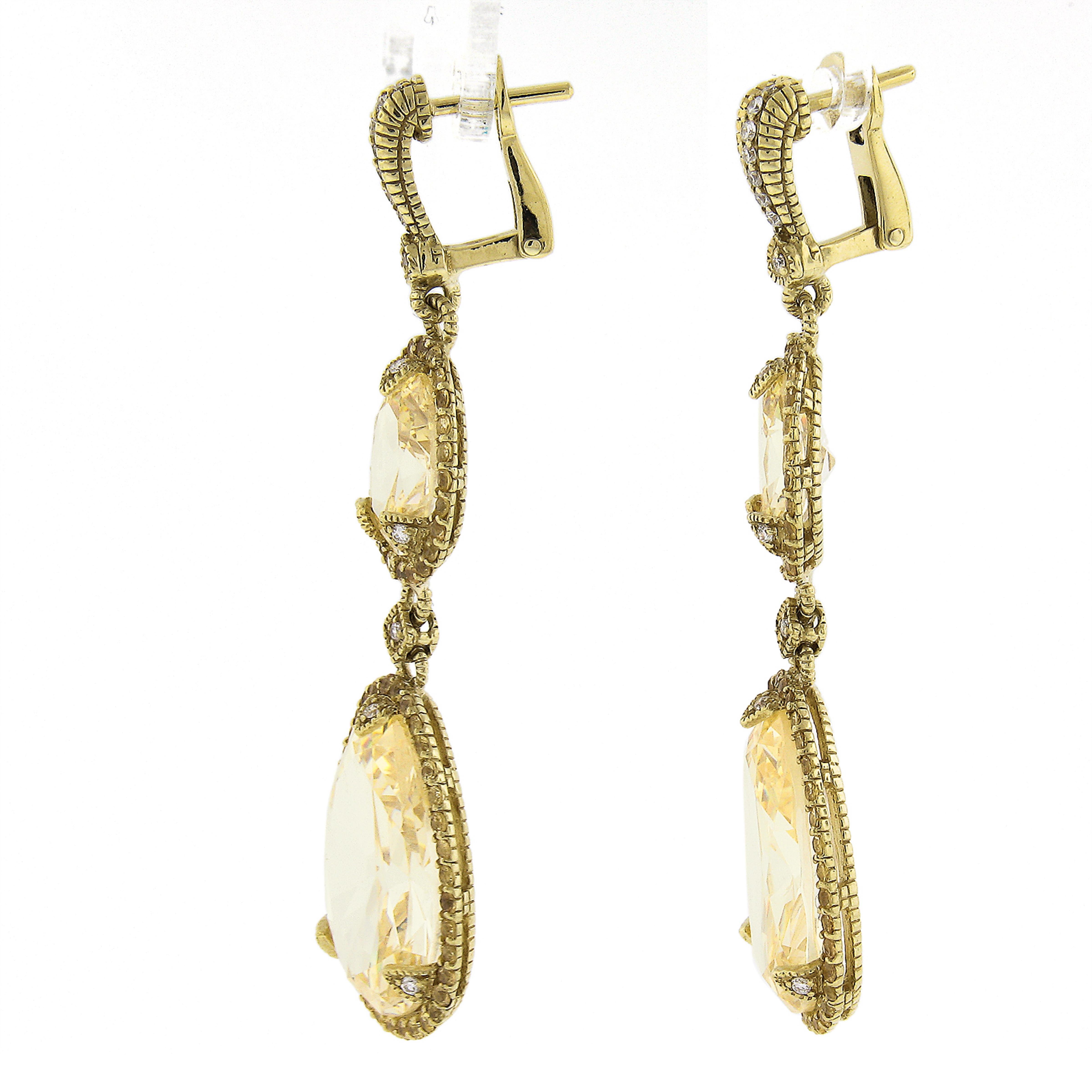 Taille poire Judith Ripka Pendants d'oreilles pendants en or 18 carats, cristal jaune poire et diamants en vente