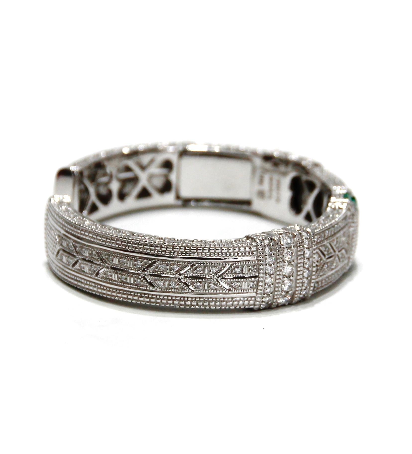 Judith Ripka Armband, 18 Karat Weißer Gott, Diamant und Smaragd  (Moderne) im Angebot