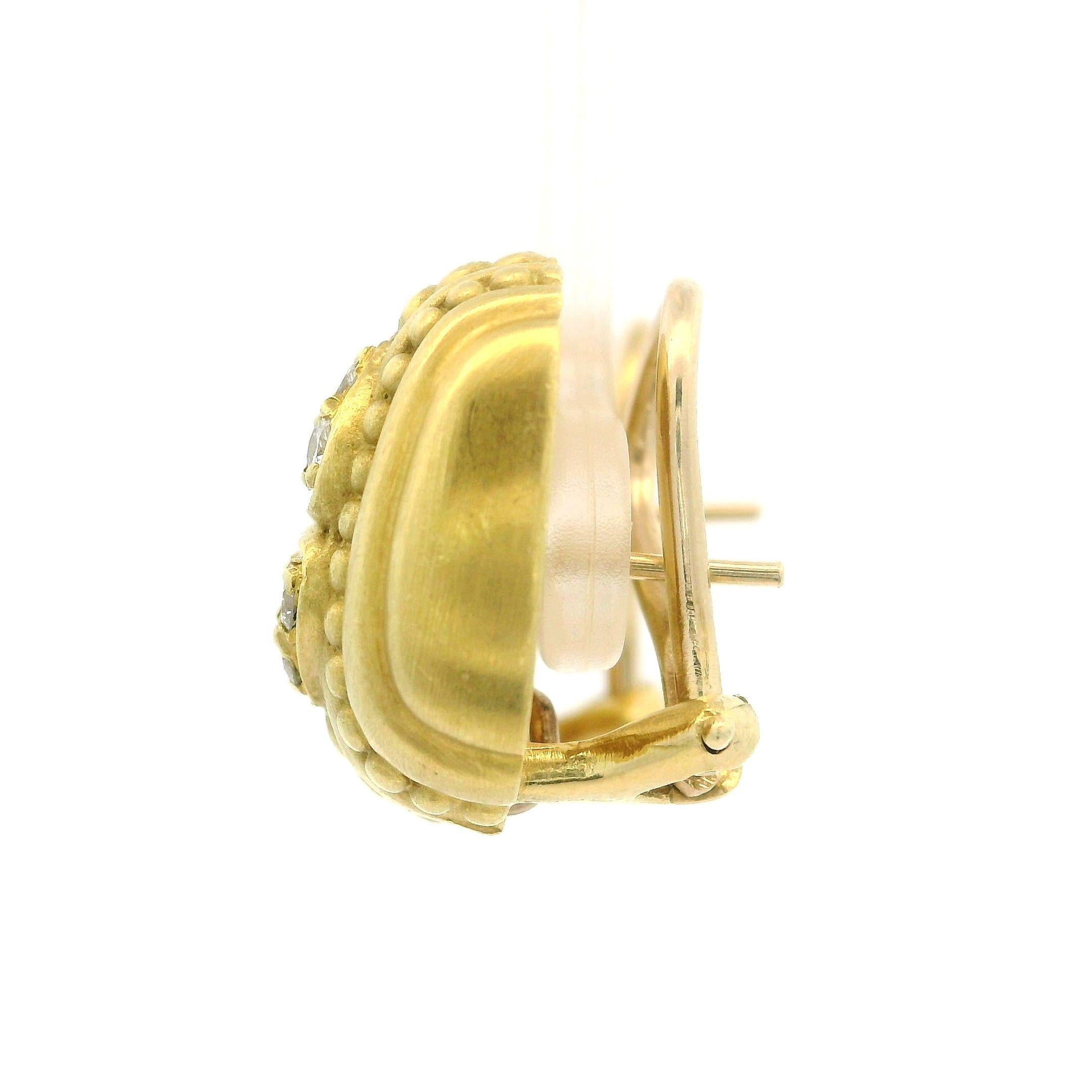 Judith Ripka Ohrringe im matten Knopfleiste-Stil, 18 Karat Gelbgold 0,30 Karat Diamant Herz Damen im Angebot