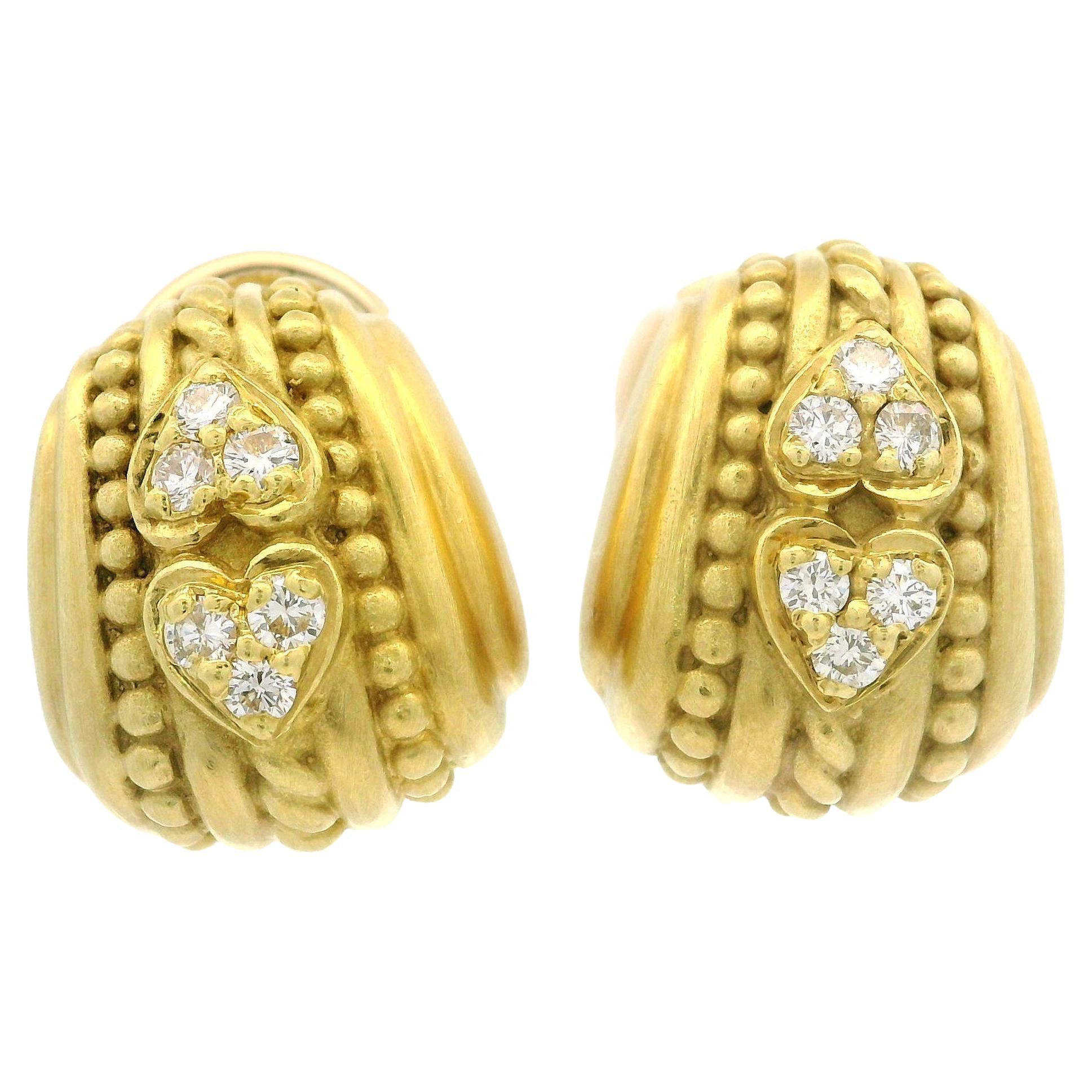 Judith Ripka Ohrringe im matten Knopfleiste-Stil, 18 Karat Gelbgold 0,30 Karat Diamant Herz im Angebot