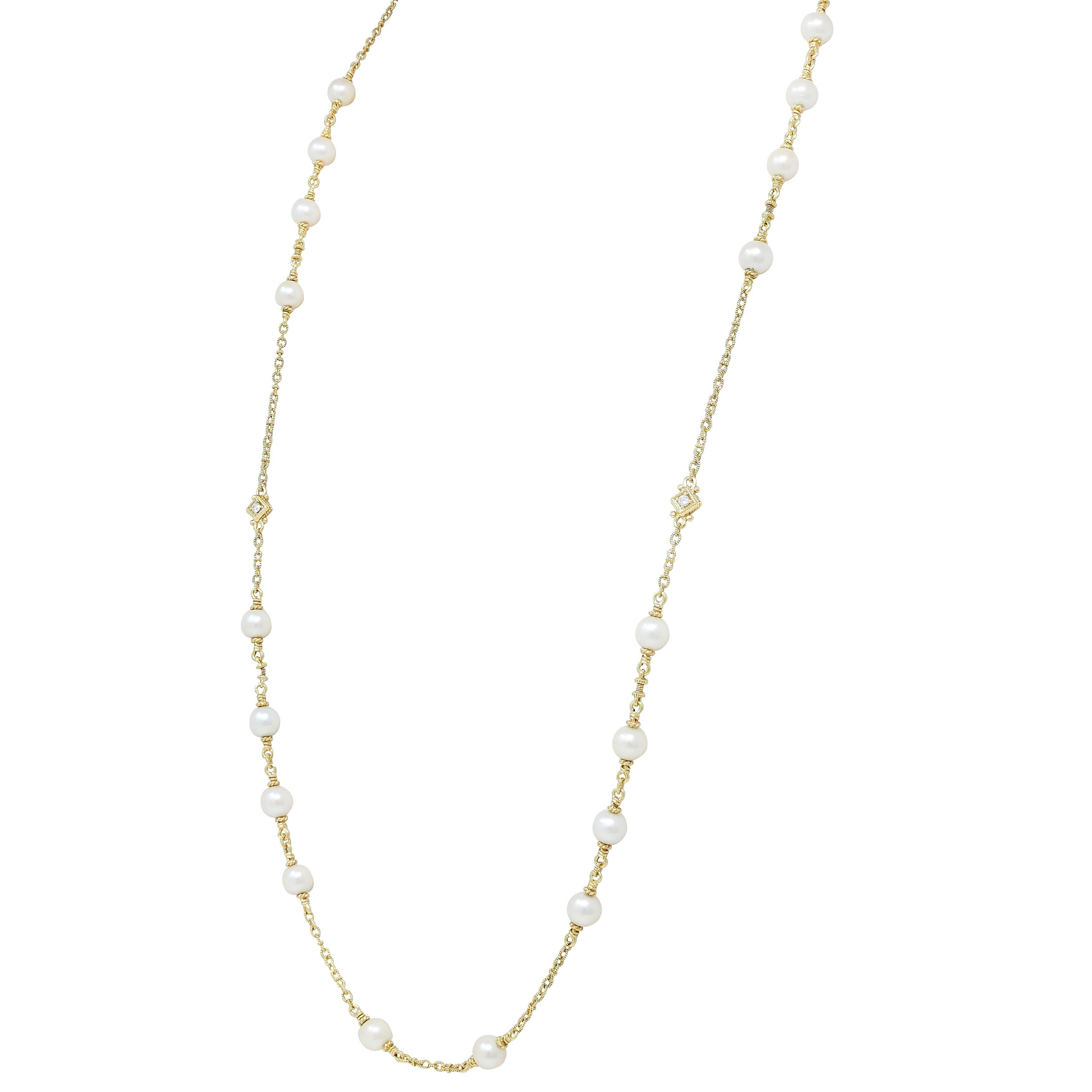 Judith Ripka, collier station en or jaune 18 carats avec perles Akoya et diamants, années 2000 Pour femmes en vente