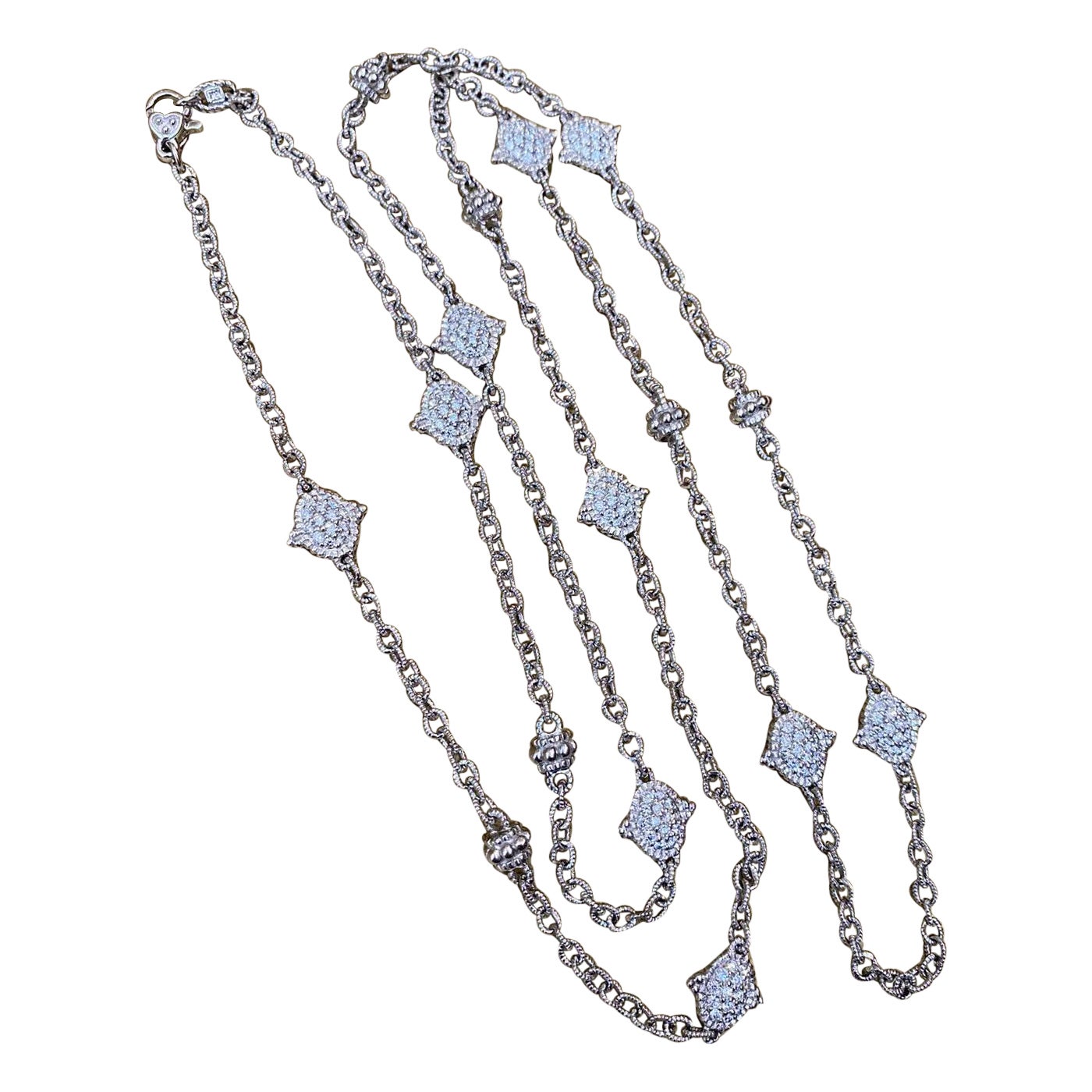 Judith Ripka, collana lunga da 35" con pavé di diamanti in oro bianco 18 carati in vendita