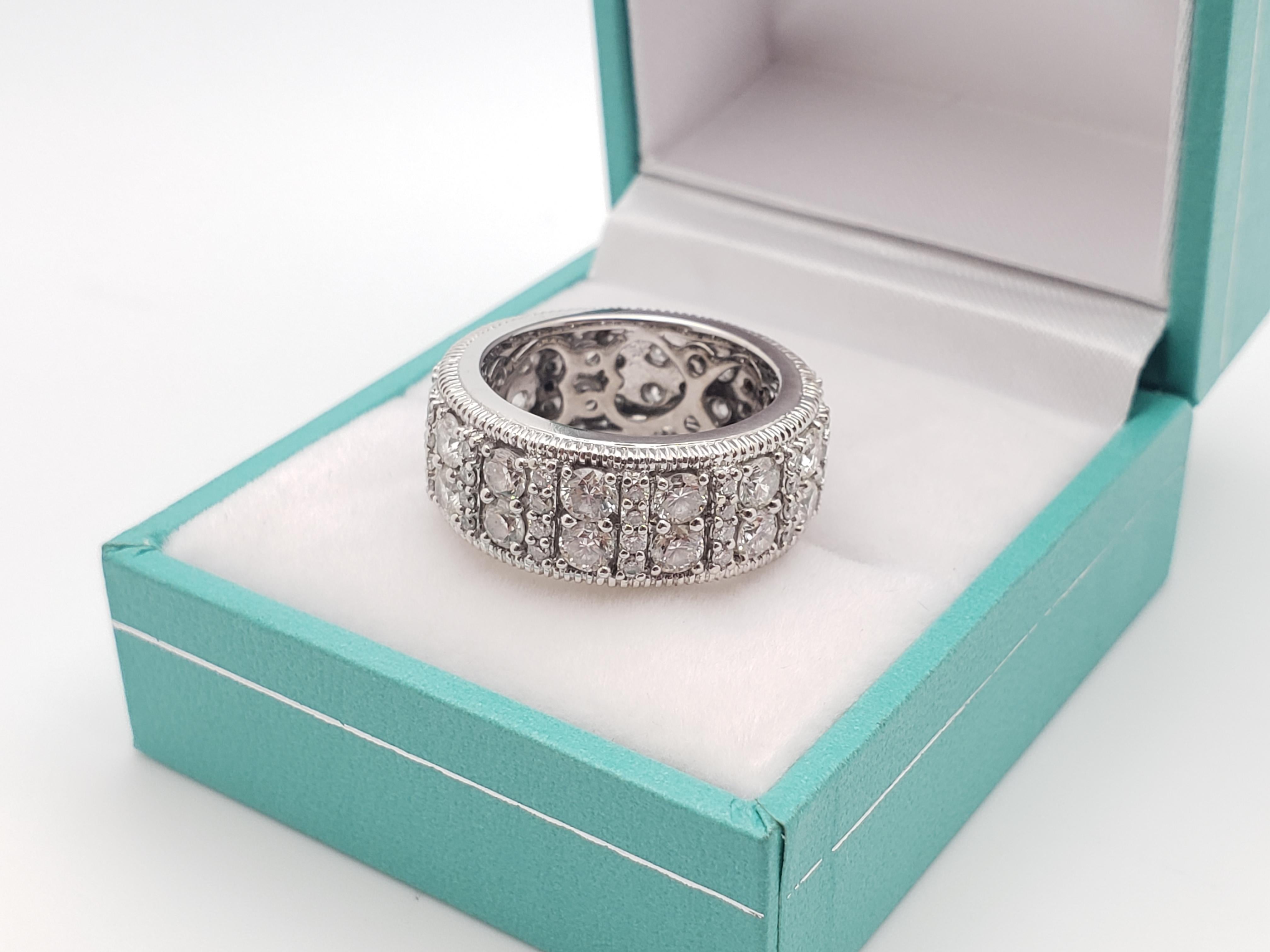 da uomo o donna Anello a fascia per l'eternità in oro bianco 18 carati con diamante da 3,55 carati di Judith Ripka in vendita