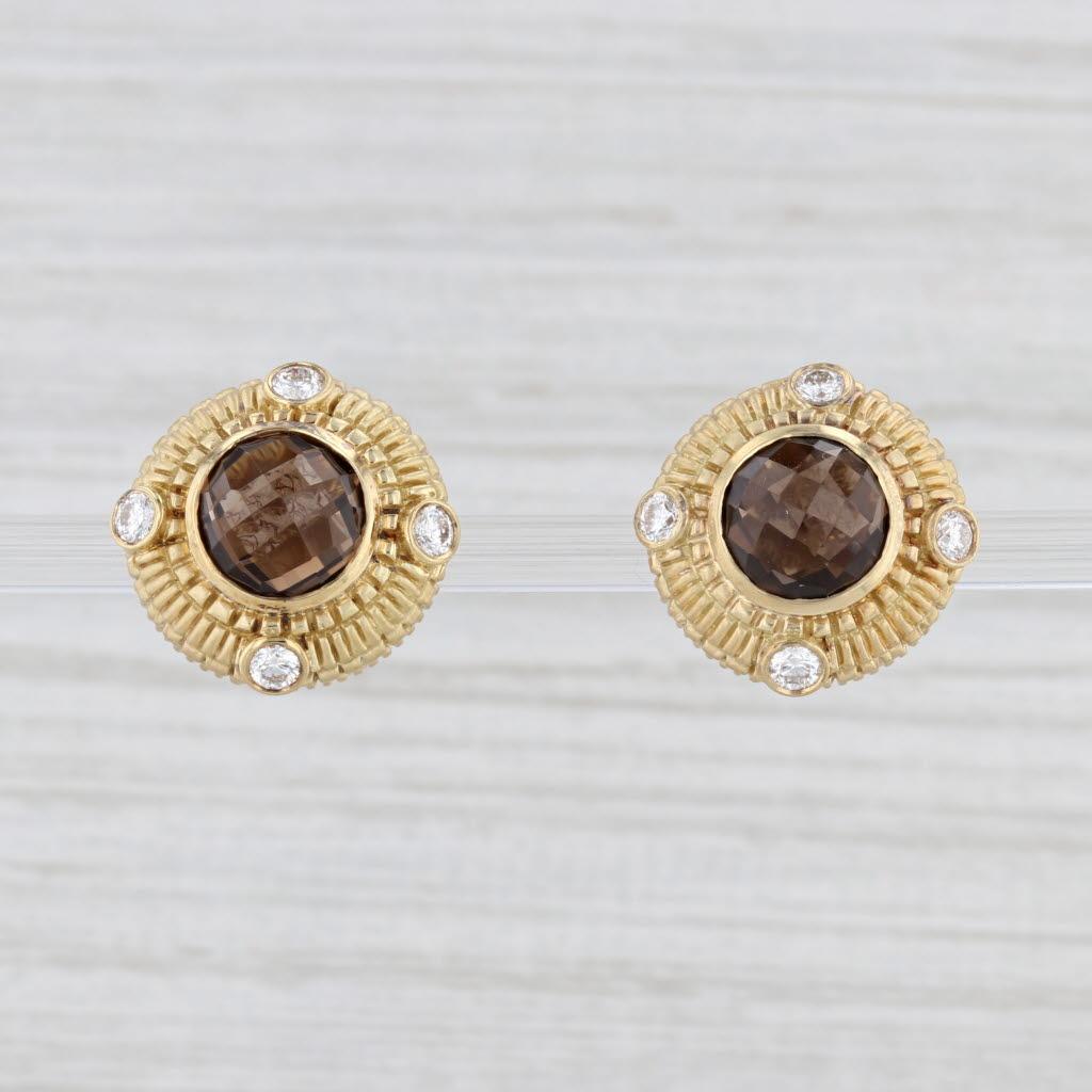Gem: Natural Smoky Quartz - 4 Total Carats, Faceted Round Brilliant Cut, Brown Color
- Natural Diamonds - 0.48 Total Carats, Round Brilliant Cut, G - H Color, VS2 Clarity
Metal: 18k Yellow Gold
Weight: 16.6 Grams 
Stamps: 18k & Makers stamp (inside