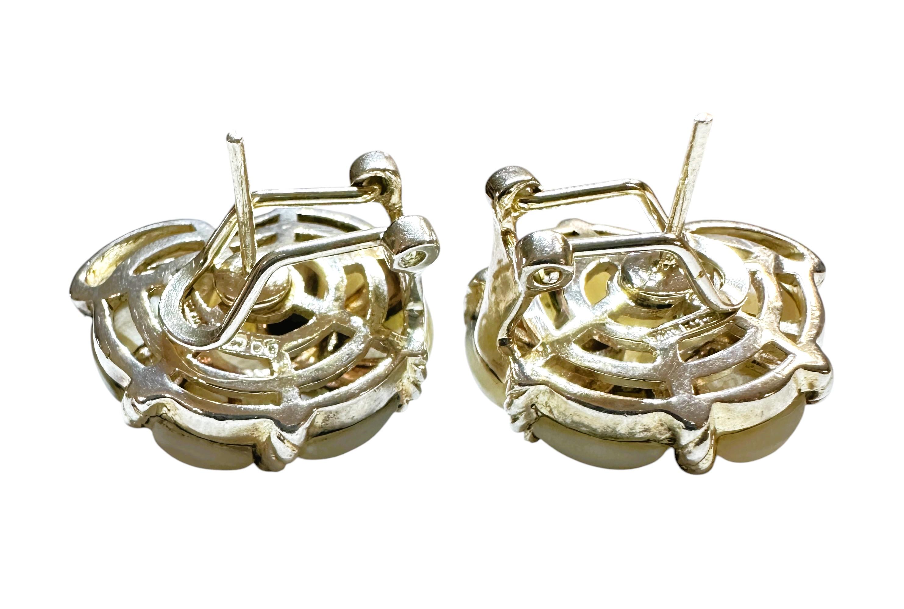Judith Ripka 925 Sterling Perlmutt Nautilus Shell Omega Back Ohrringe (Art déco) im Angebot