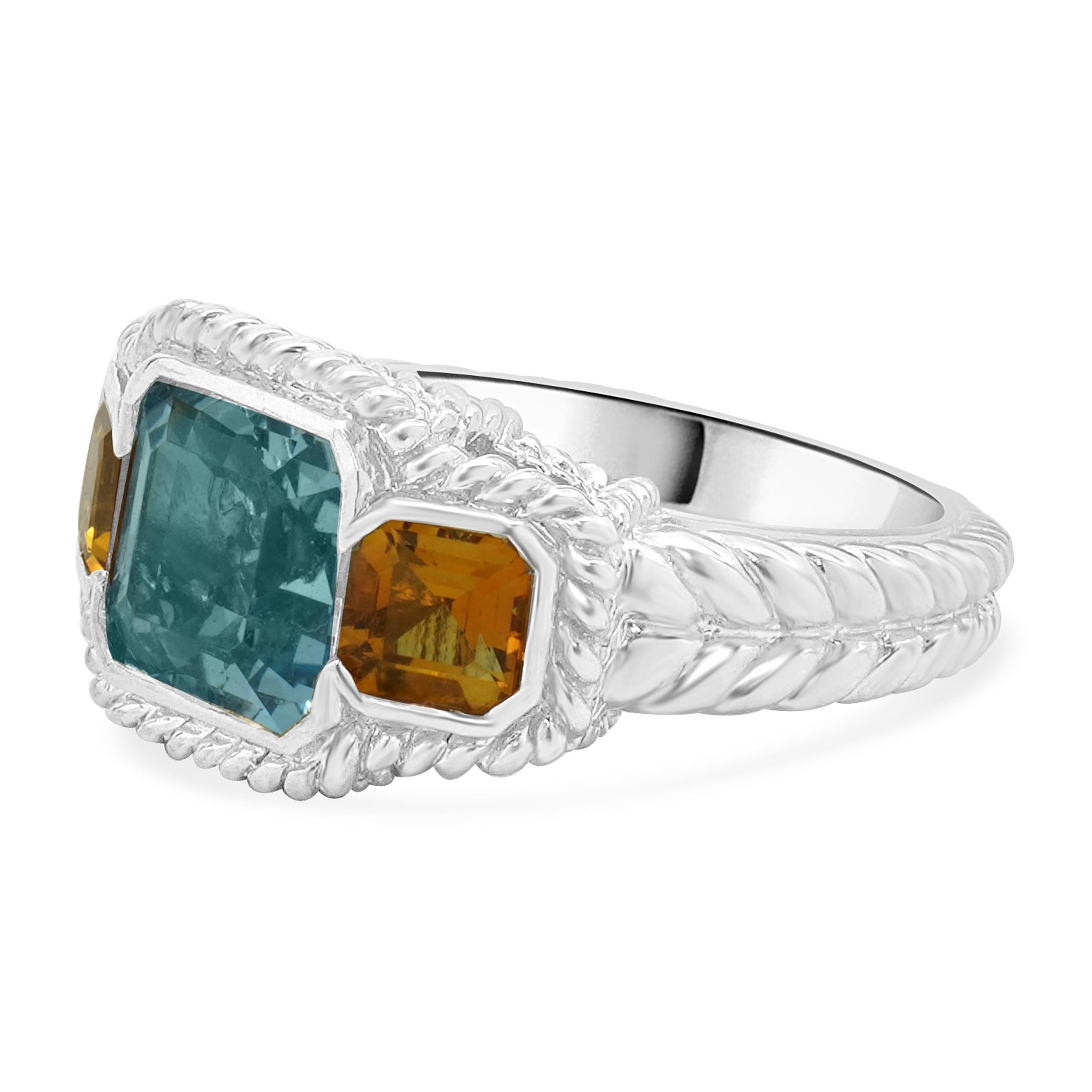 Designer: Judith Ripka
Materiale: argento sterling
Topazio blu: 1 taglio a cuscino = 3,25cttw
Citrino: 2 tagli quadrati = 1,00cttw
Misura dell'anello: 8 (si prega di attendere fino a 2 giorni lavorativi in più per le richieste di misura)
Dimensioni: