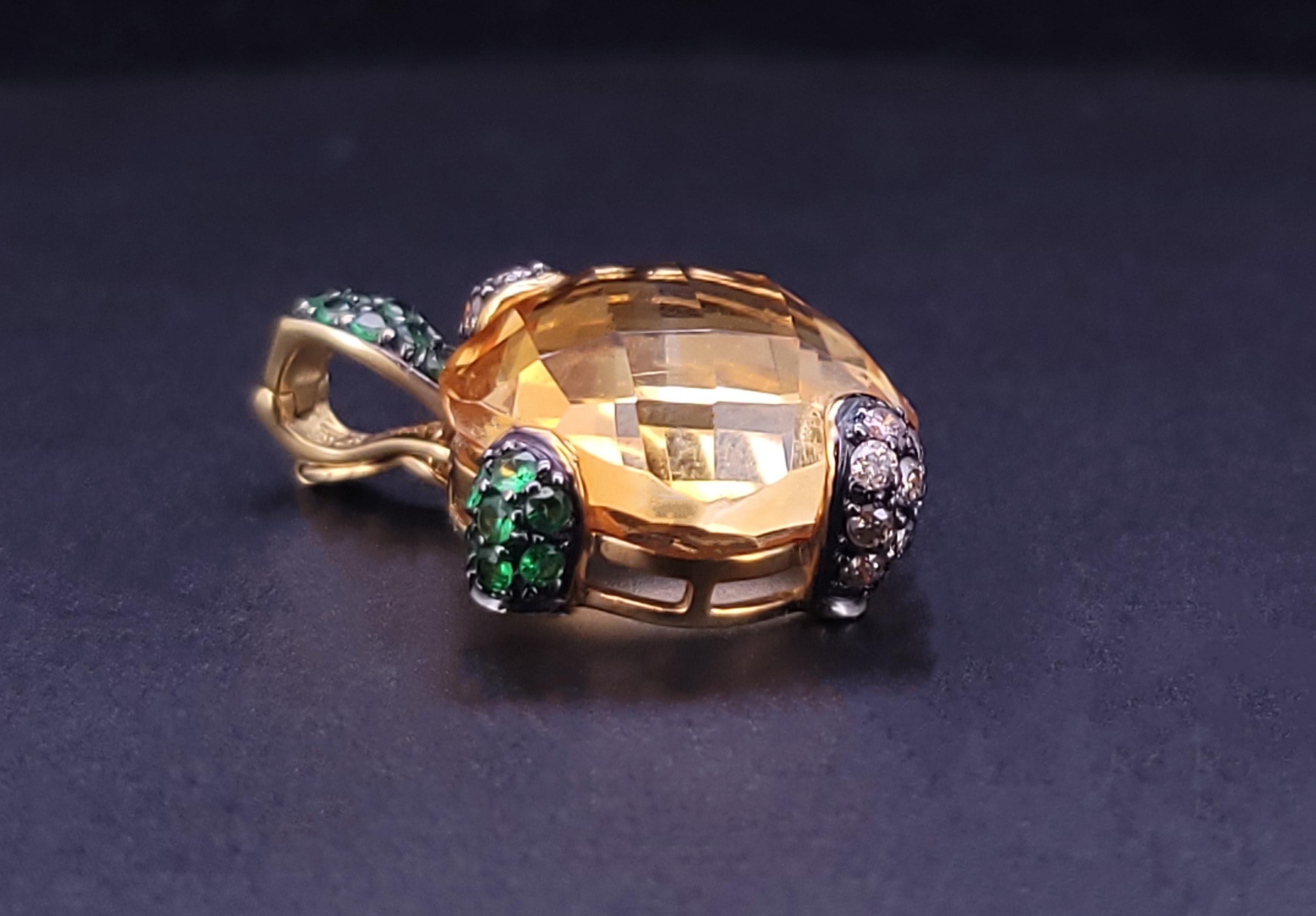 Donna Judith Ripka Citrine Pendant in 18K yellow Gold with Diamonds in vendita