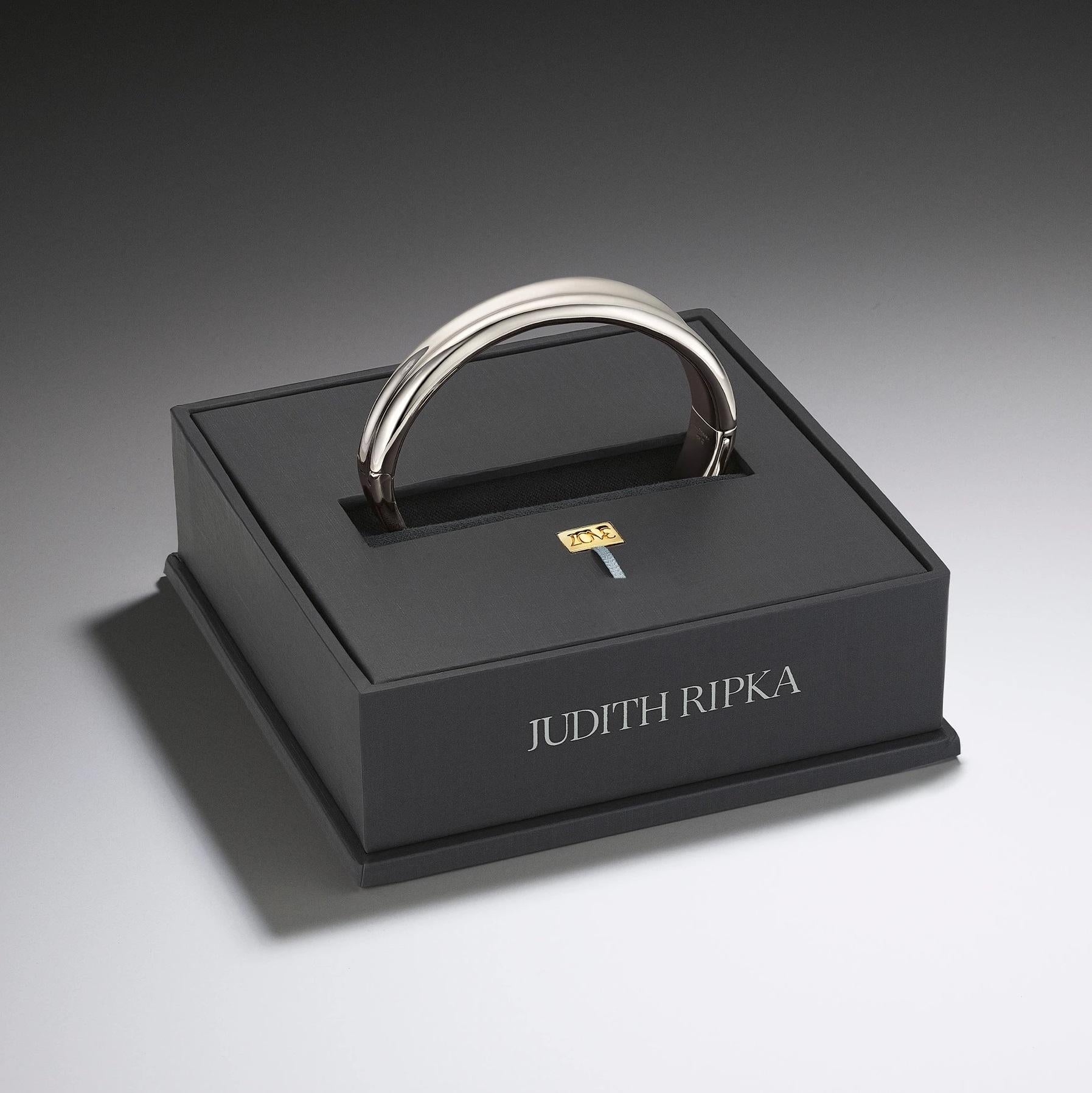 Expressions of love are as timeless as love itself. Inspired by the unique bond that two souls create, our Eros 3707 cuff unites two together in perfect harmony.

Sterling Silver
18K Gold Vermeil 3707 Magnetic Plate
Rhodium finish to brighten and