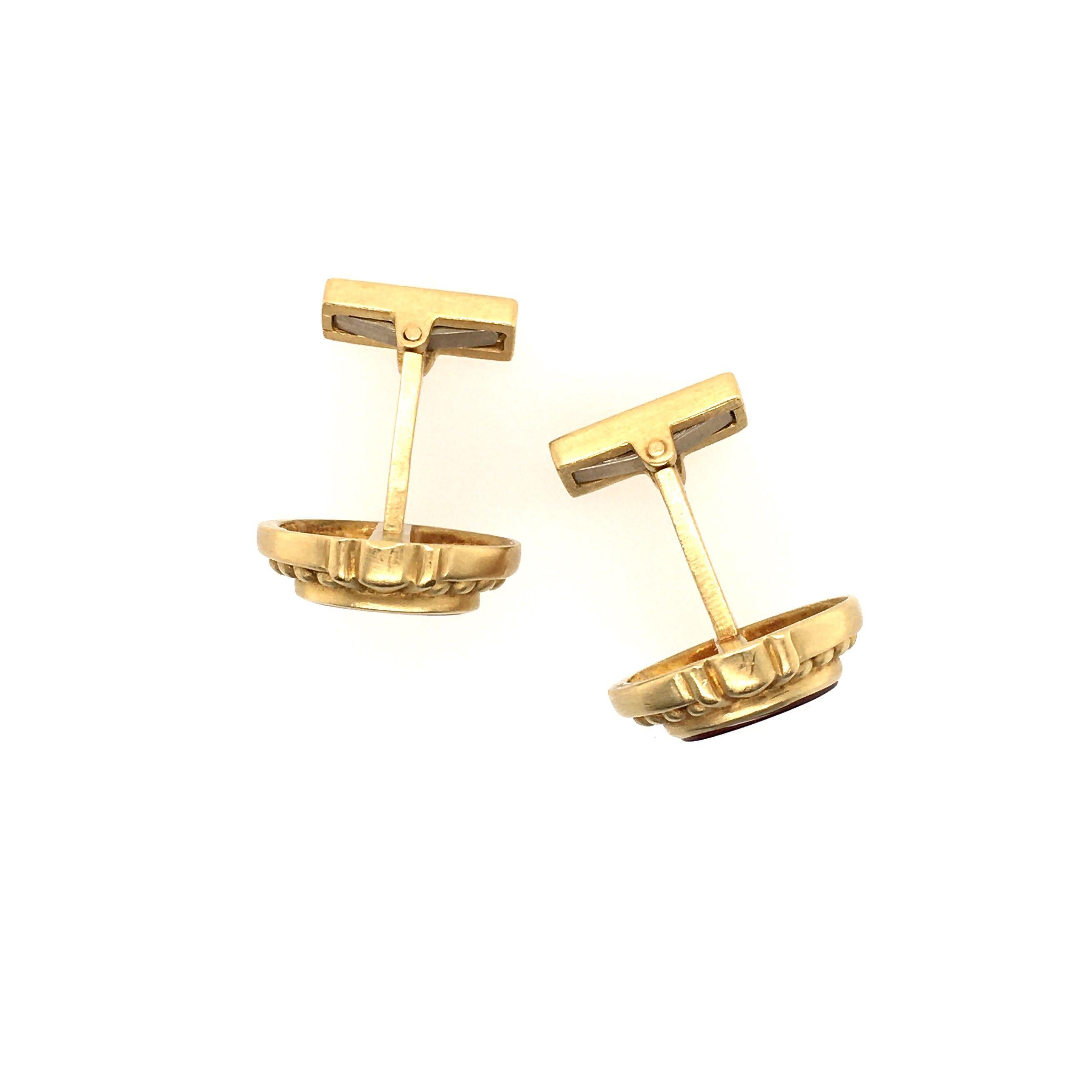 Judith Ripka Gold and Carnelian Intaglio Cufflinks In Good Condition In New York, NY