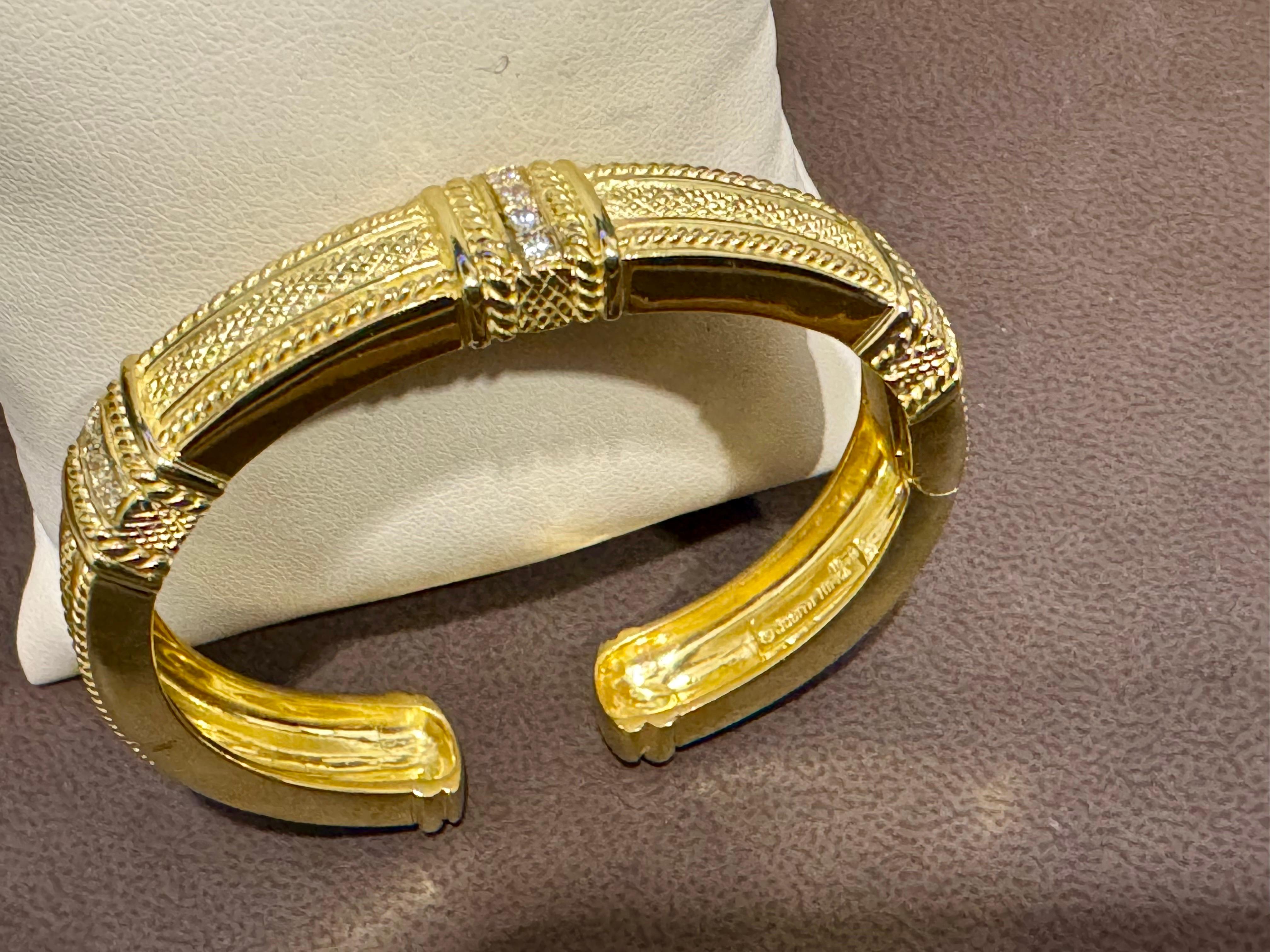 Judith Ripka Hinged  Gold & Diamond Bangle Bracelet 18 KT Yellow Gold 66 Gm For Sale 2