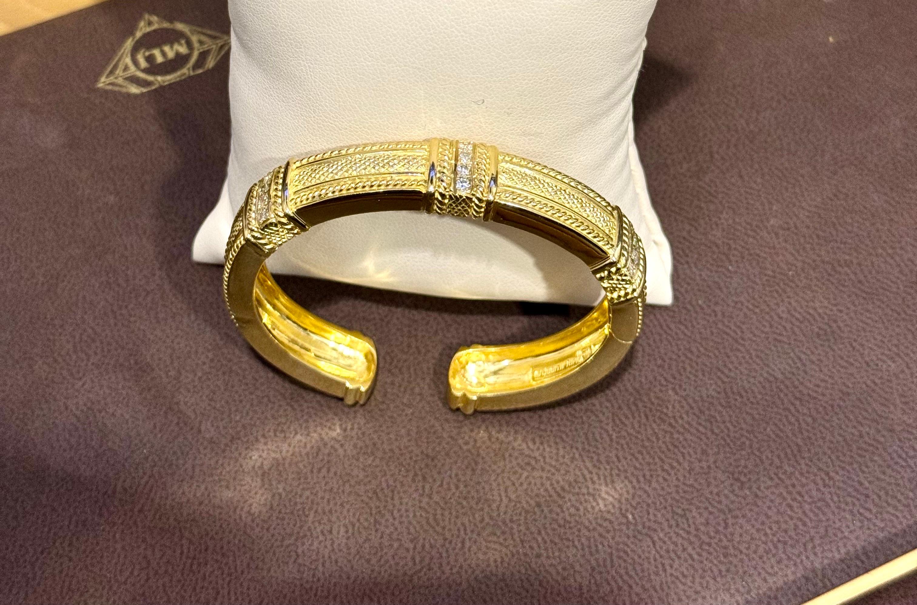 Judith Ripka Hinged  Gold & Diamond Bangle Bracelet 18 KT Yellow Gold 66 Gm For Sale 4
