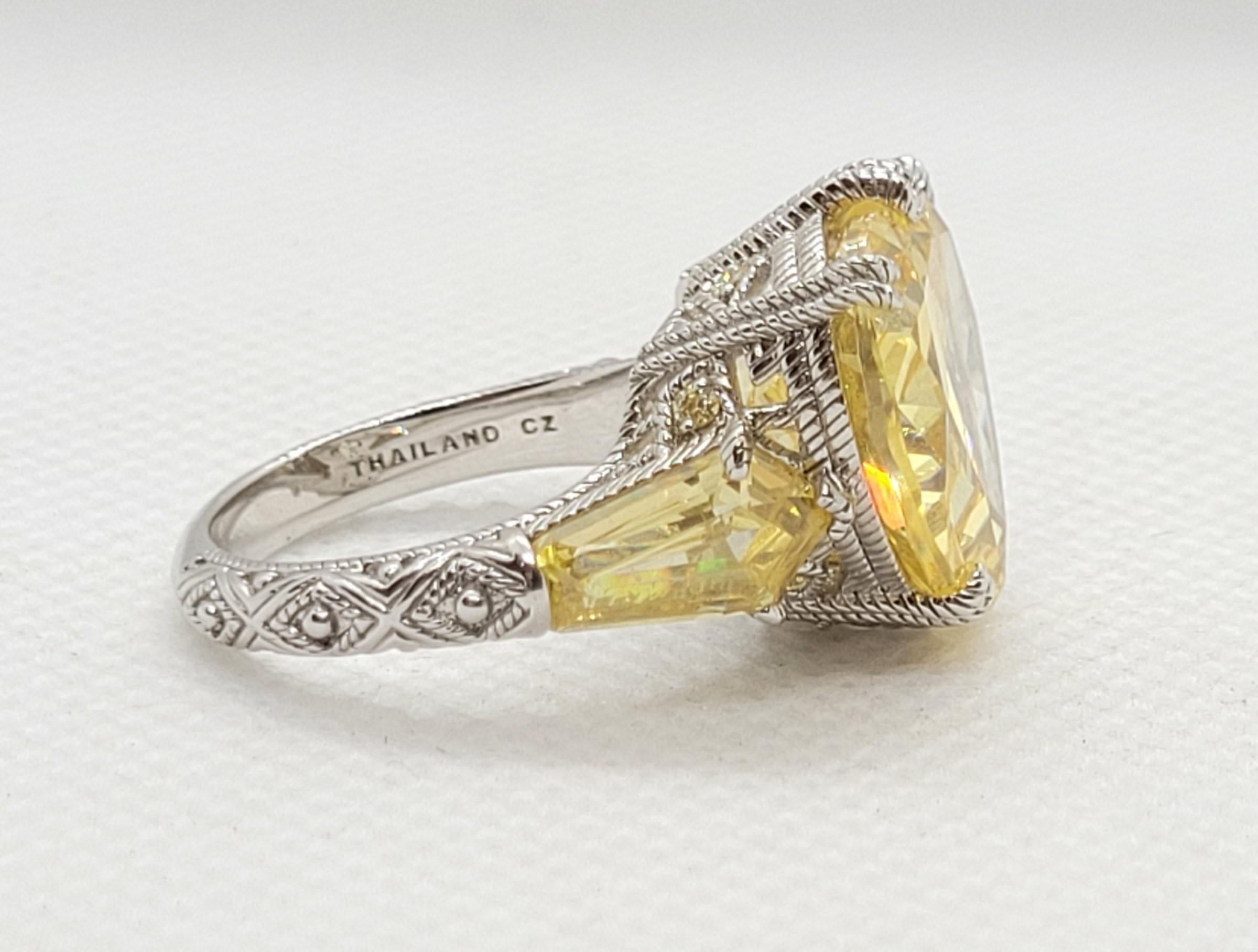 Judith Ripka Silber Ring mit einem herzförmigen gelben CZ, Größe 7, filigran im Angebot 3