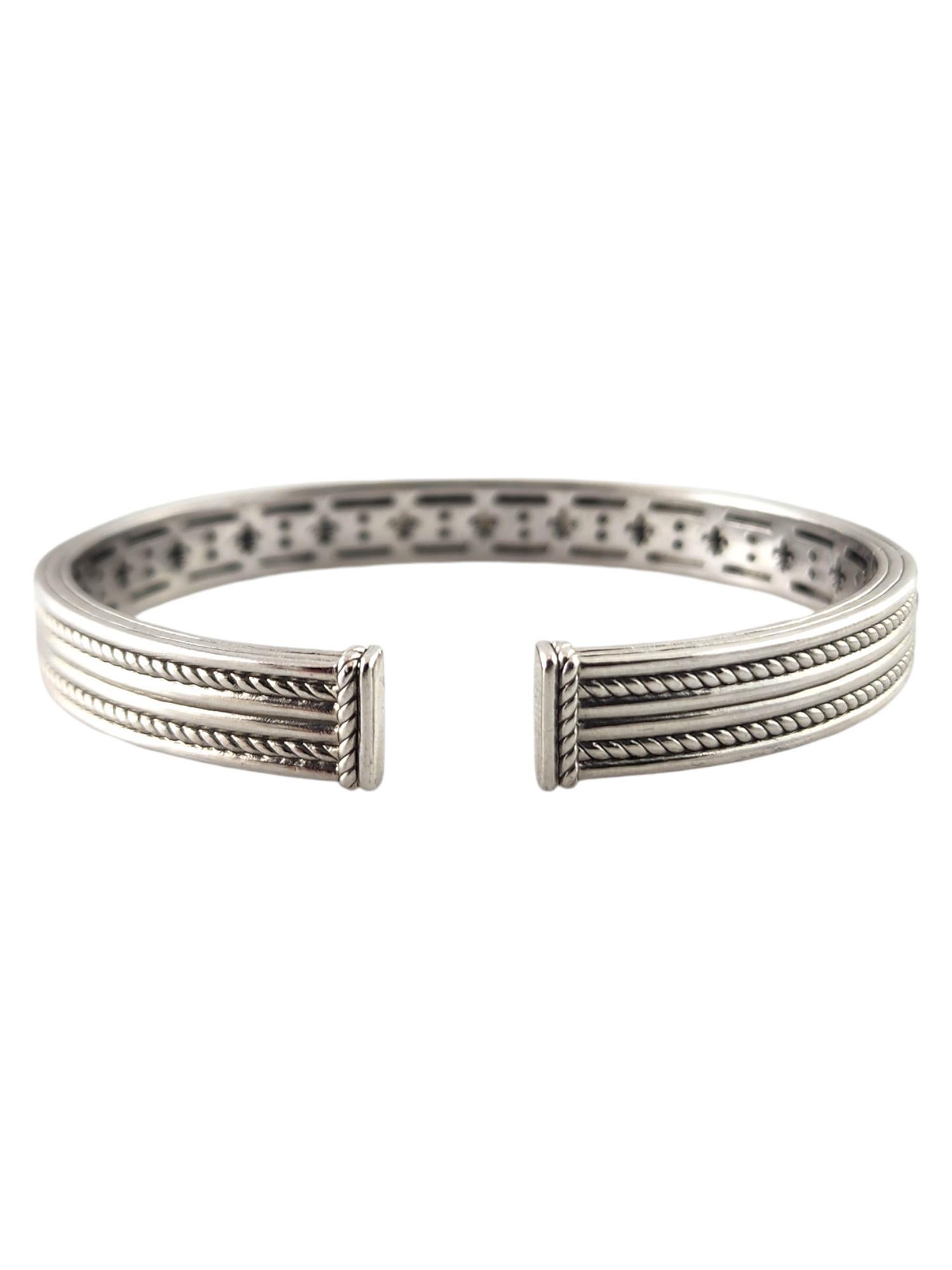 Judith Ripka Sterling Silver Blue Gem Cuff Bracelet #18598 In Good Condition In Washington Depot, CT