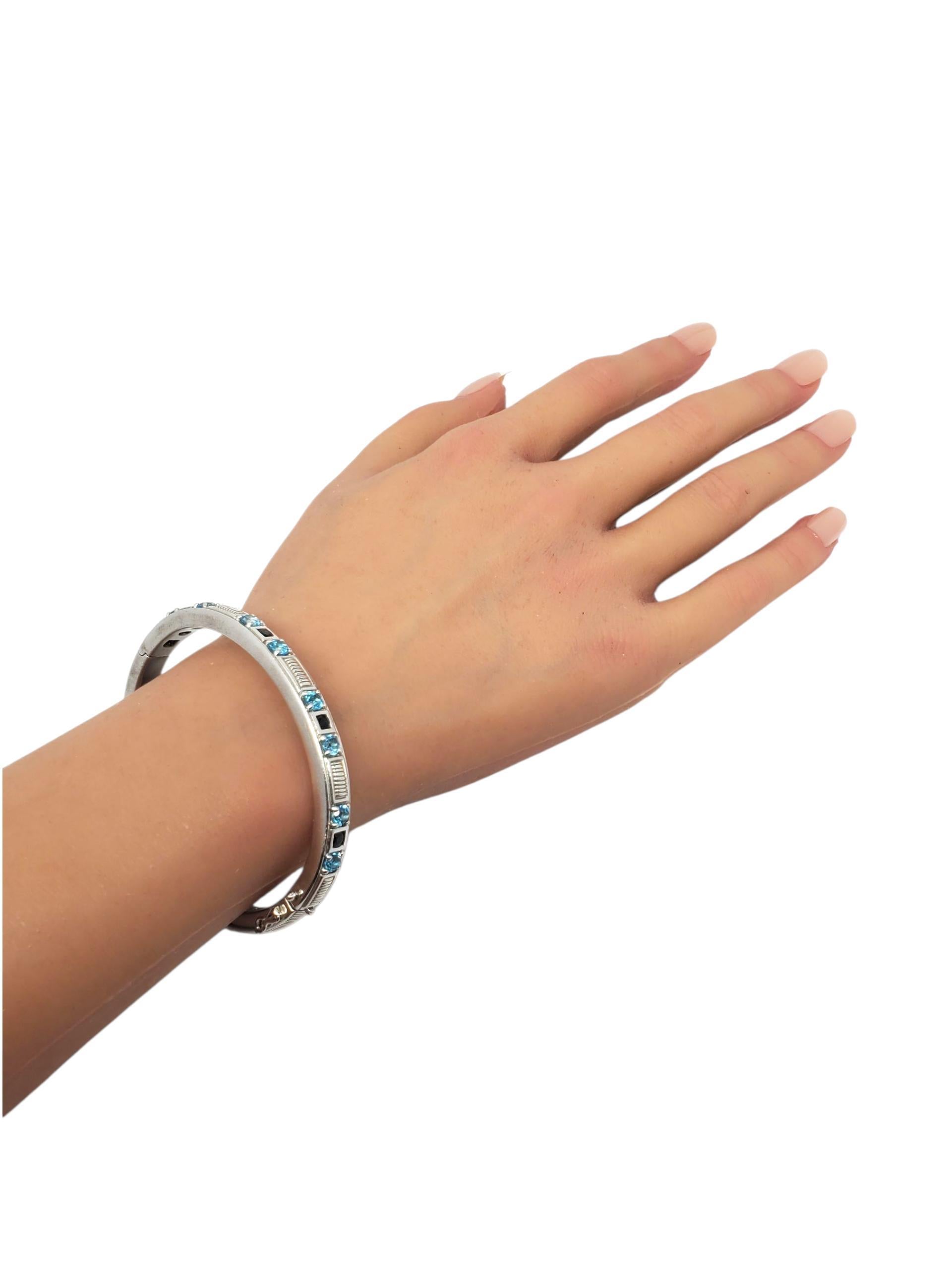 Judith Ripka Bracciale a cerniera ovale con pietre blu in argento Sterling #23398 in vendita 4