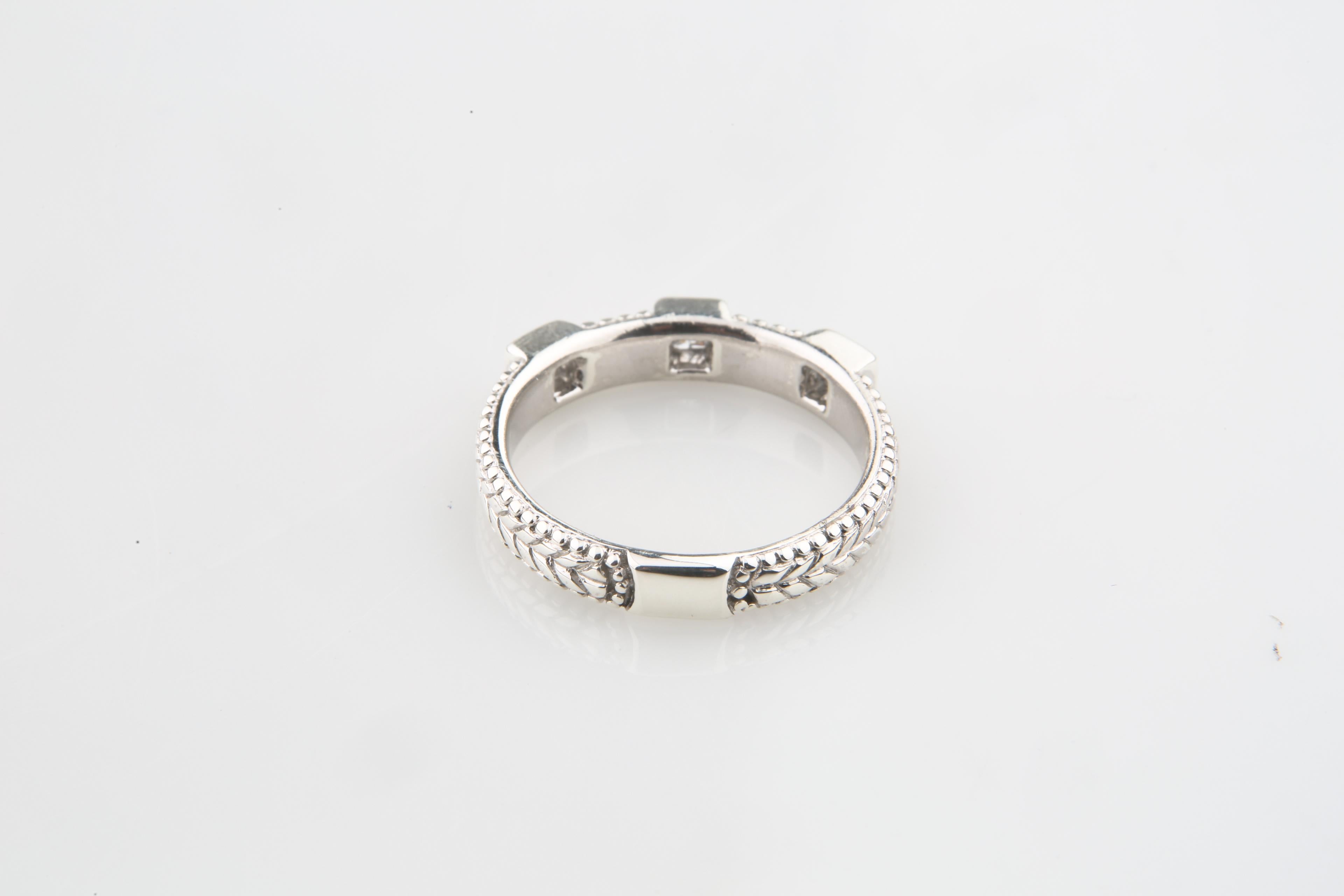 Modern Judith Ripka Sterling Silver & Cubic Zirconia Ring, Size 8.75 For Sale