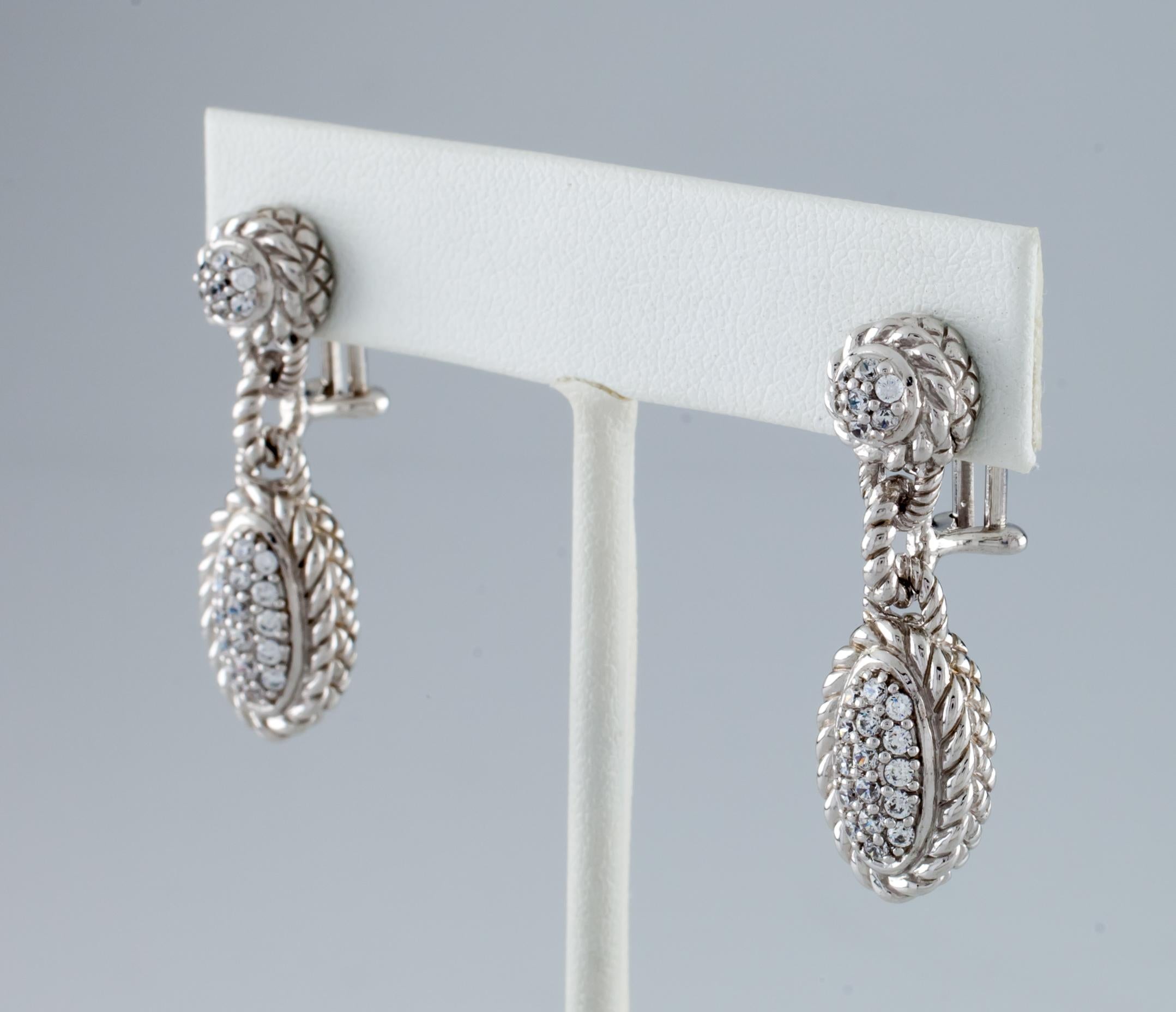 Judith Ripka Sterling Silver & CZ Dangle Earrings with Omega Backs In Good Condition For Sale In Van Nuys, CA