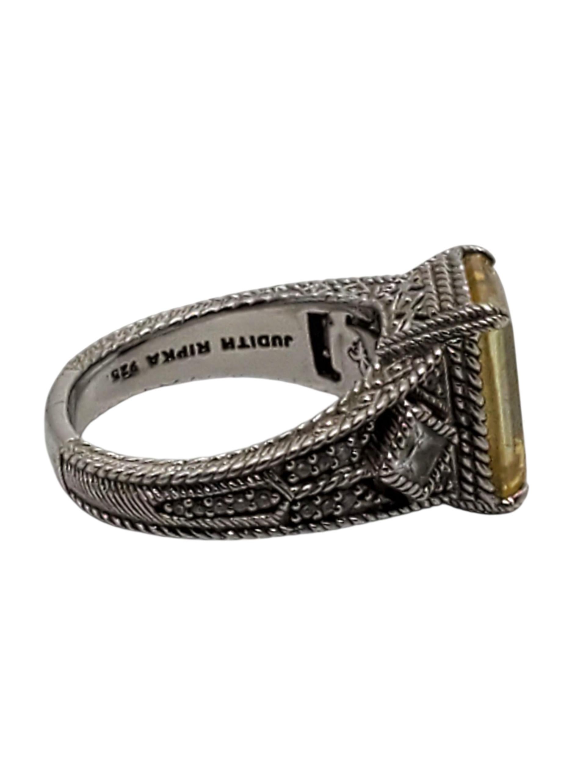 Judith Ripka Anello in argento sterling con CZ gialle taglio smeraldo misura 10 #22400 In condizioni buone in vendita a Washington Depot, CT