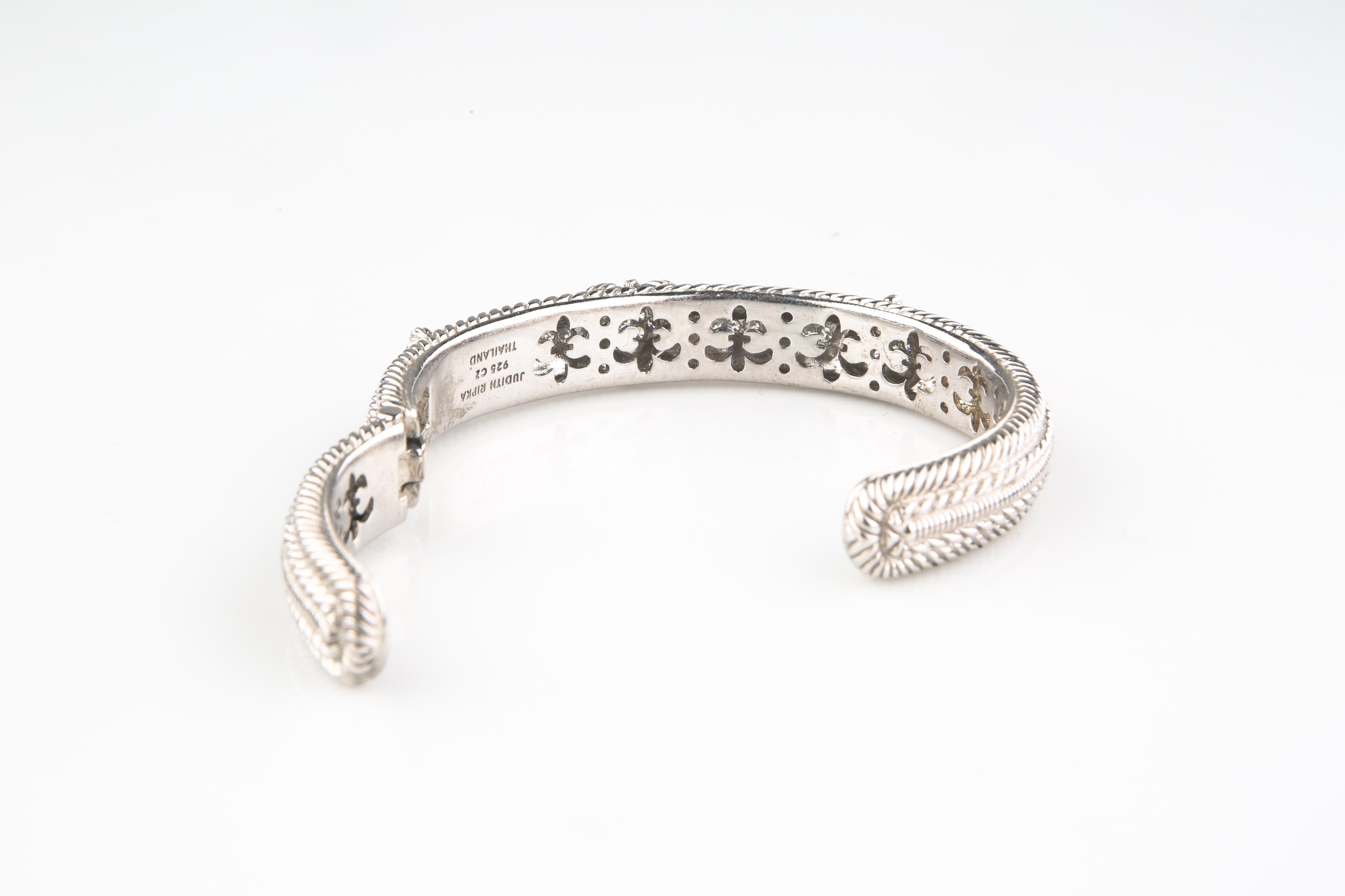 Judith Ripka Bracciale a cerniera in argento sterling con cuori in zirconio cubico in vendita 1