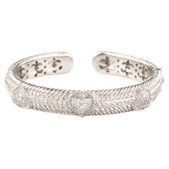 Judith Ripka Sterlingsilber-Manschettenarmband mit Scharnier und Herz aus kubischem Zirkon