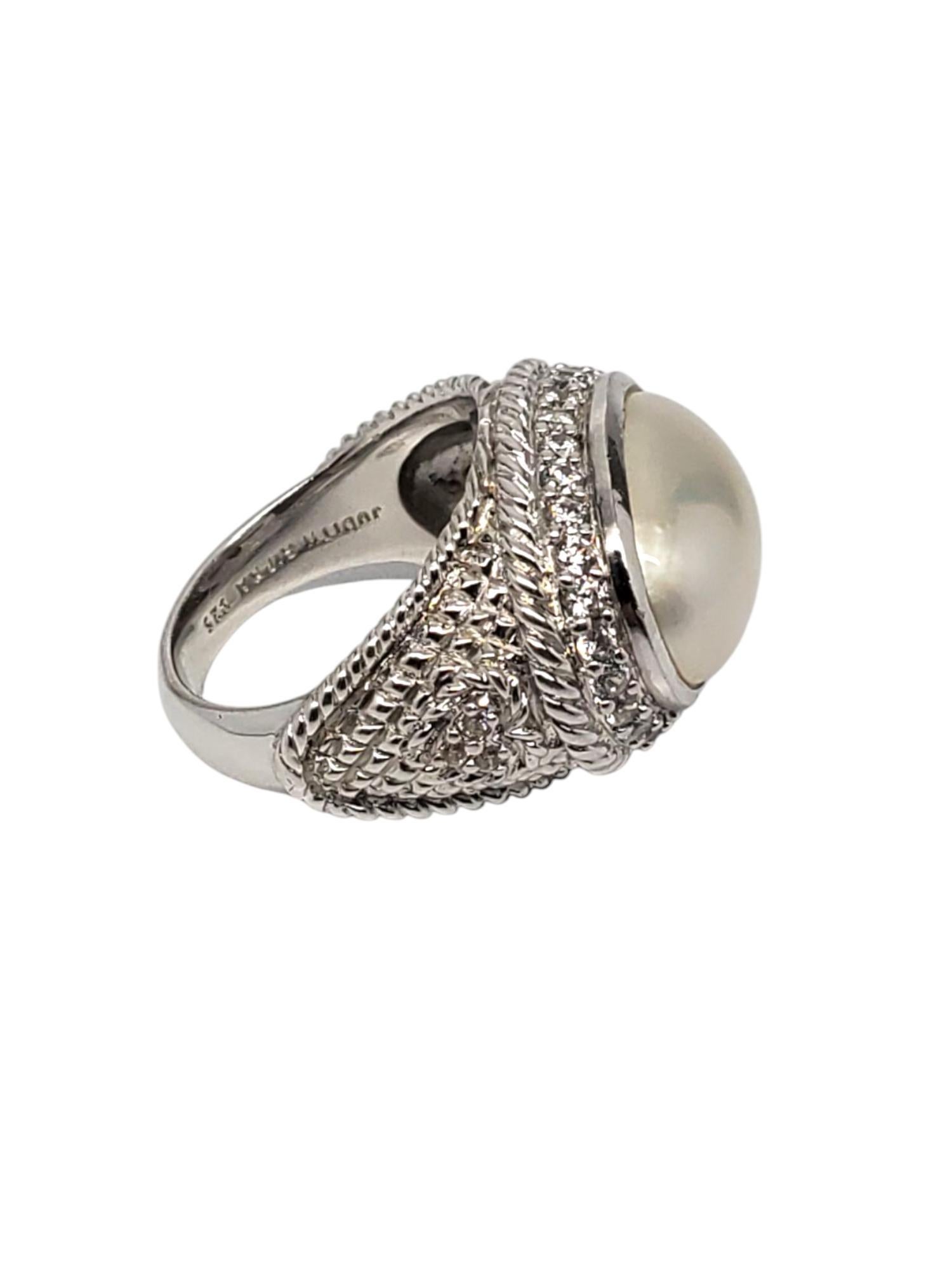 Judith Ripka Sterling Silver Mabe Pearl and CZ Ring Size 7 #21042 In Good Condition For Sale In Washington Depot, CT