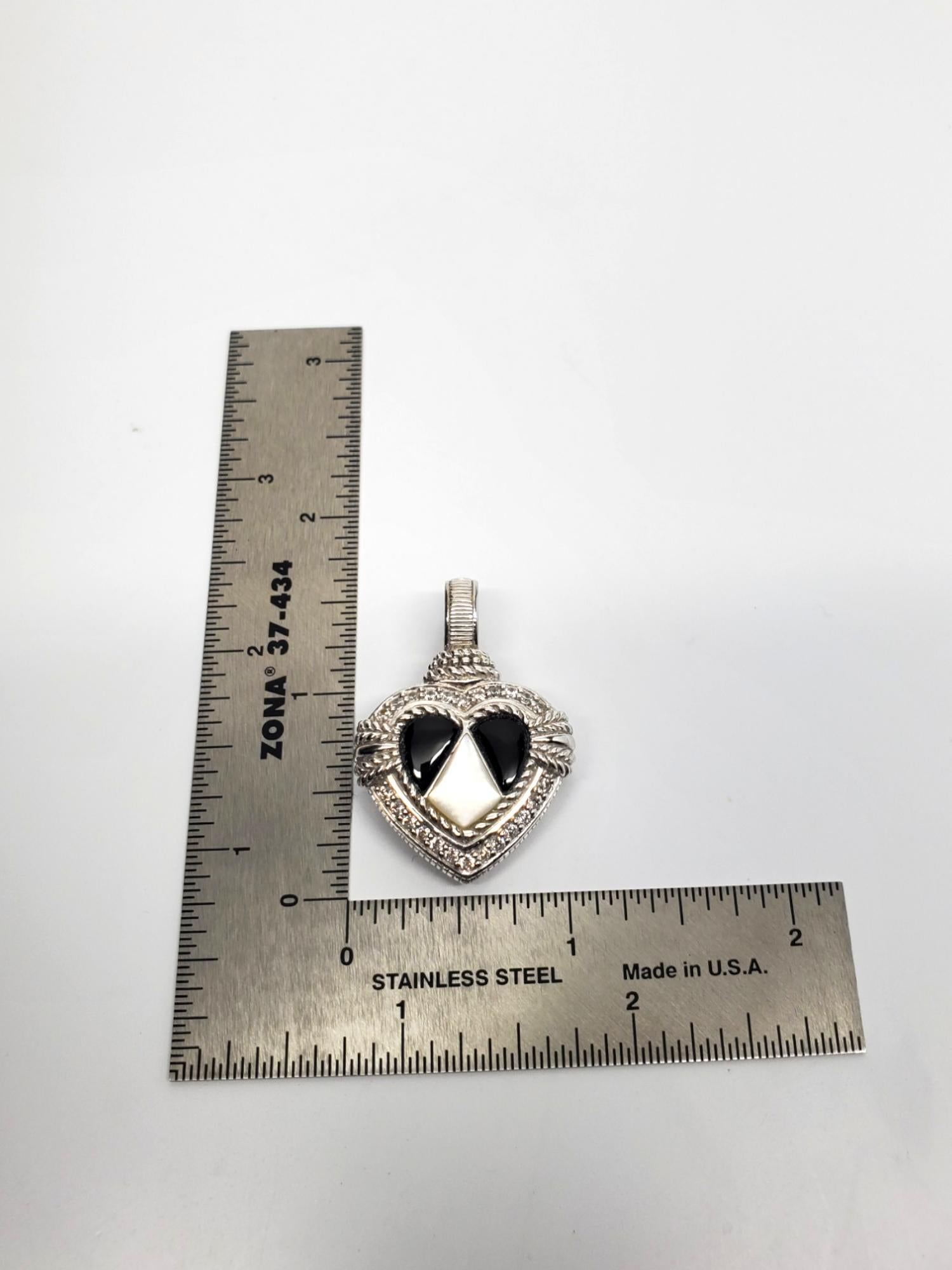 Judith Ripka Sterling Silver Onyx & Mother Of Pearl Heart Pendant # 18756 For Sale 2
