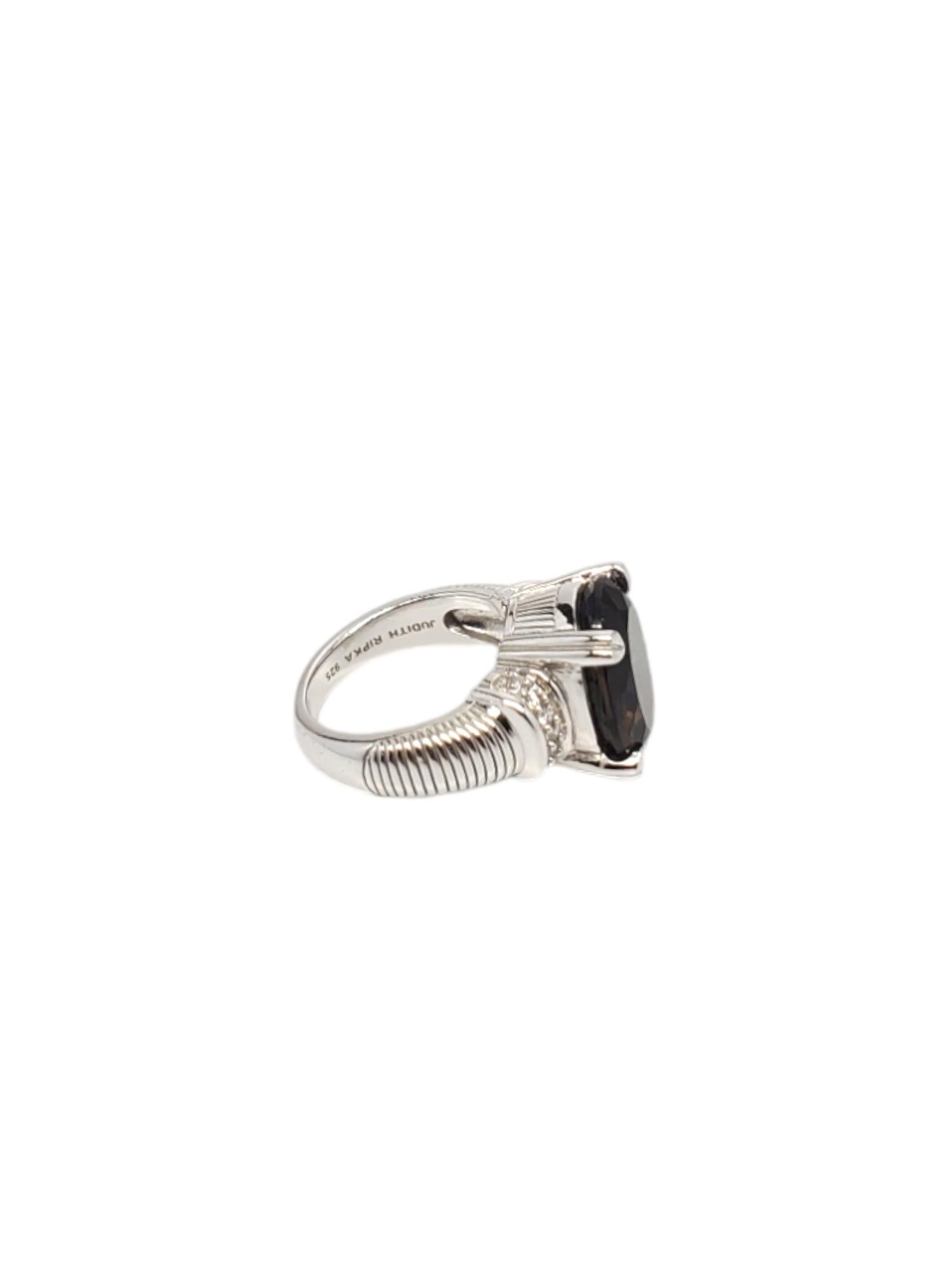 Judith Ripka Sterling Silver Oval Smokey Quartz Ring Size 7.25 #18651 In Good Condition For Sale In Washington Depot, CT