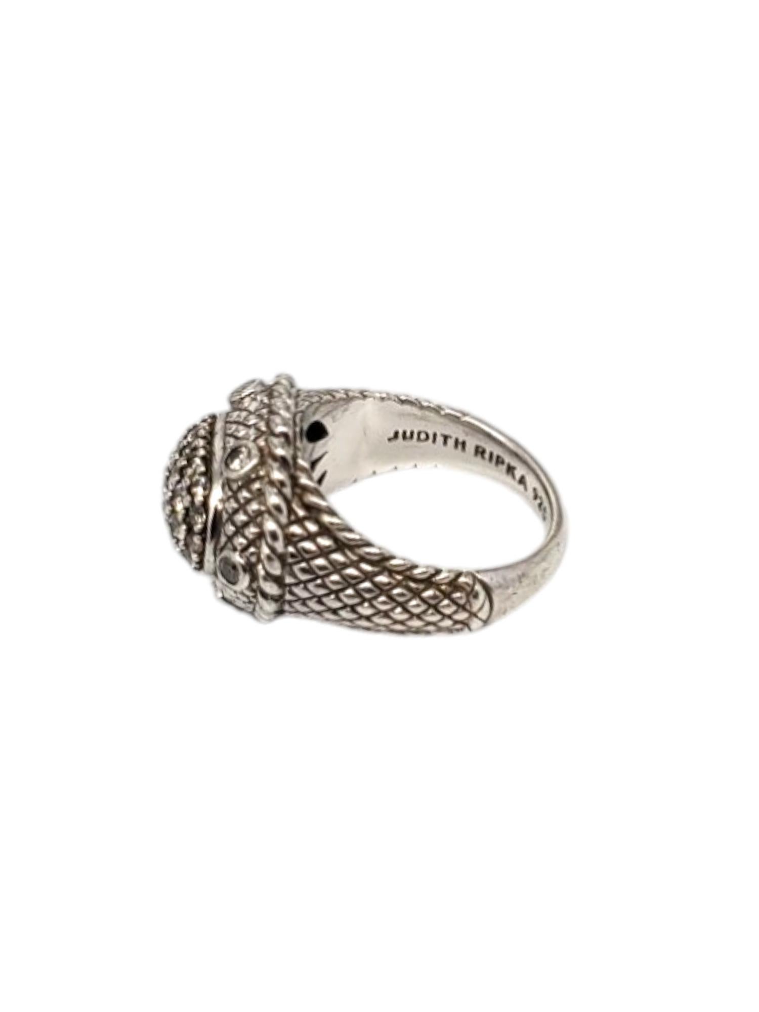 Judith Ripka Sterling Silver Pave Dome Ring Size 7

This stunning pave cz dome ring by Judith Ripka is set in classic sterling silver.

Width: 1.75 mm .

Shank: 3.15 mm.

Size: 7

Stamped: JUDITH RIPKA 925 CZ THAILAND

Weight: 6.58 dwt./ 10.24