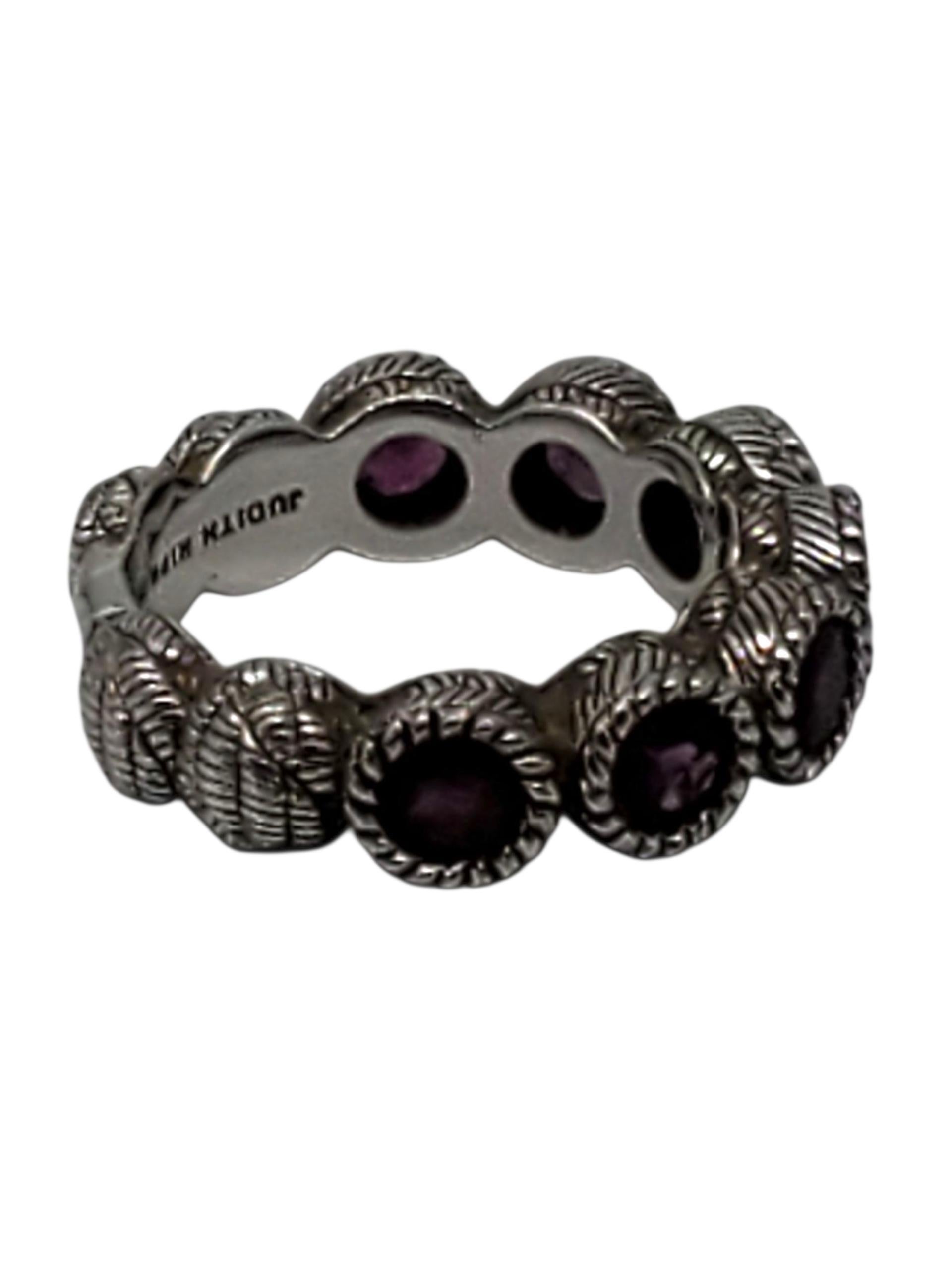 Donna Judith Ripka Anello a fascia con sette pietre in CZ viola in argento Sterling misura 6 #23432 in vendita