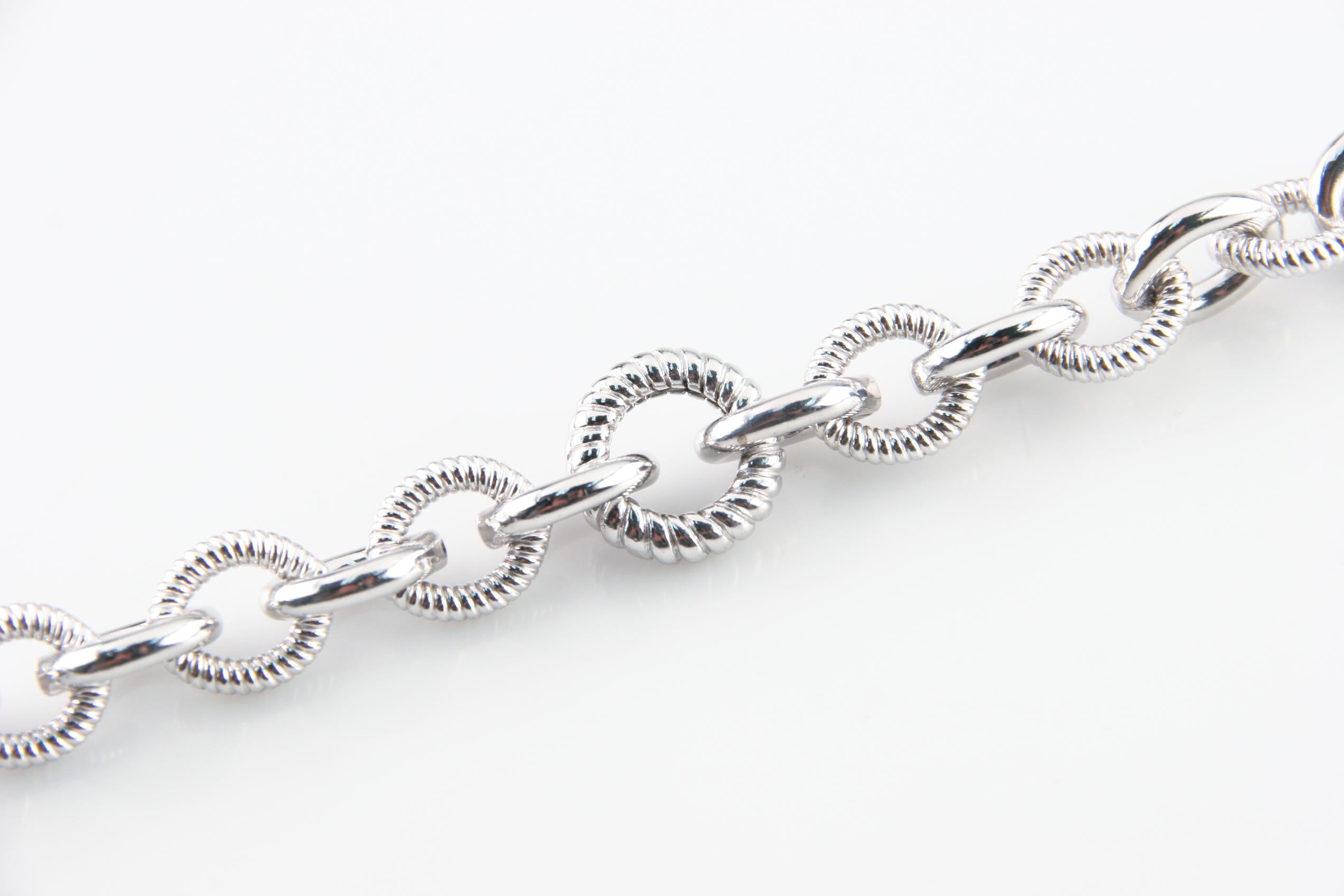 Judith Ripka Sterling Silver Rolo Chain Link Necklace, Size 17 In Good Condition For Sale In Van Nuys, CA