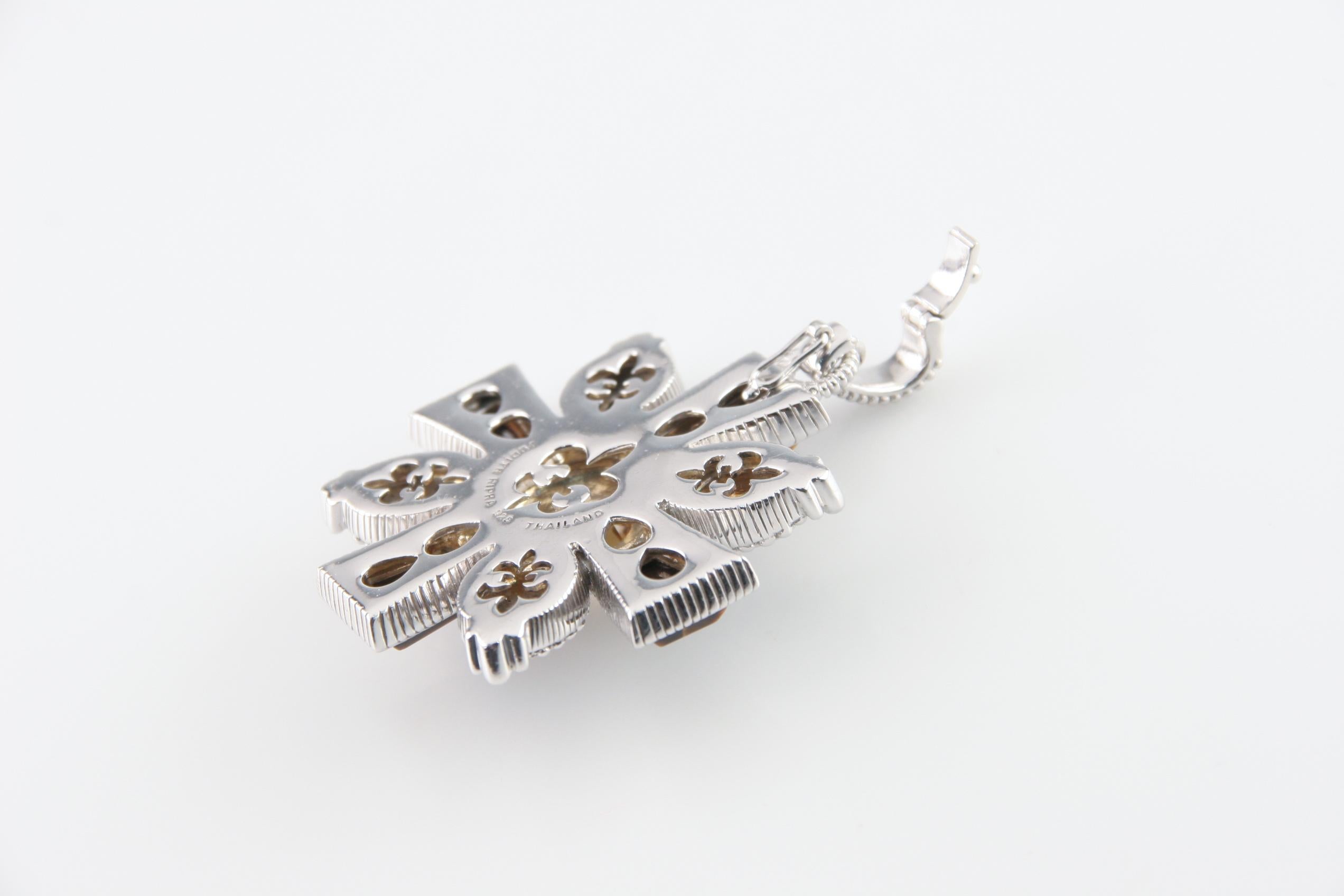 Moderno Ciondolo con occhio di tigre e catena di quarzo fumé in argento sterling di Judith Ripka, misura 17 in vendita