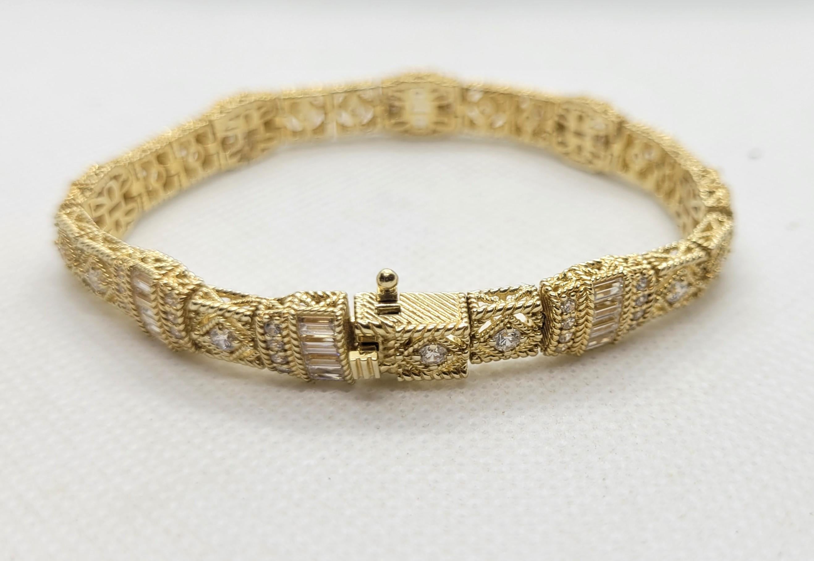 Bracciale tennis Judith Ripka in oro, taglio baguette e rotondo, 7,25 pollici, 9 mm in vendita 2