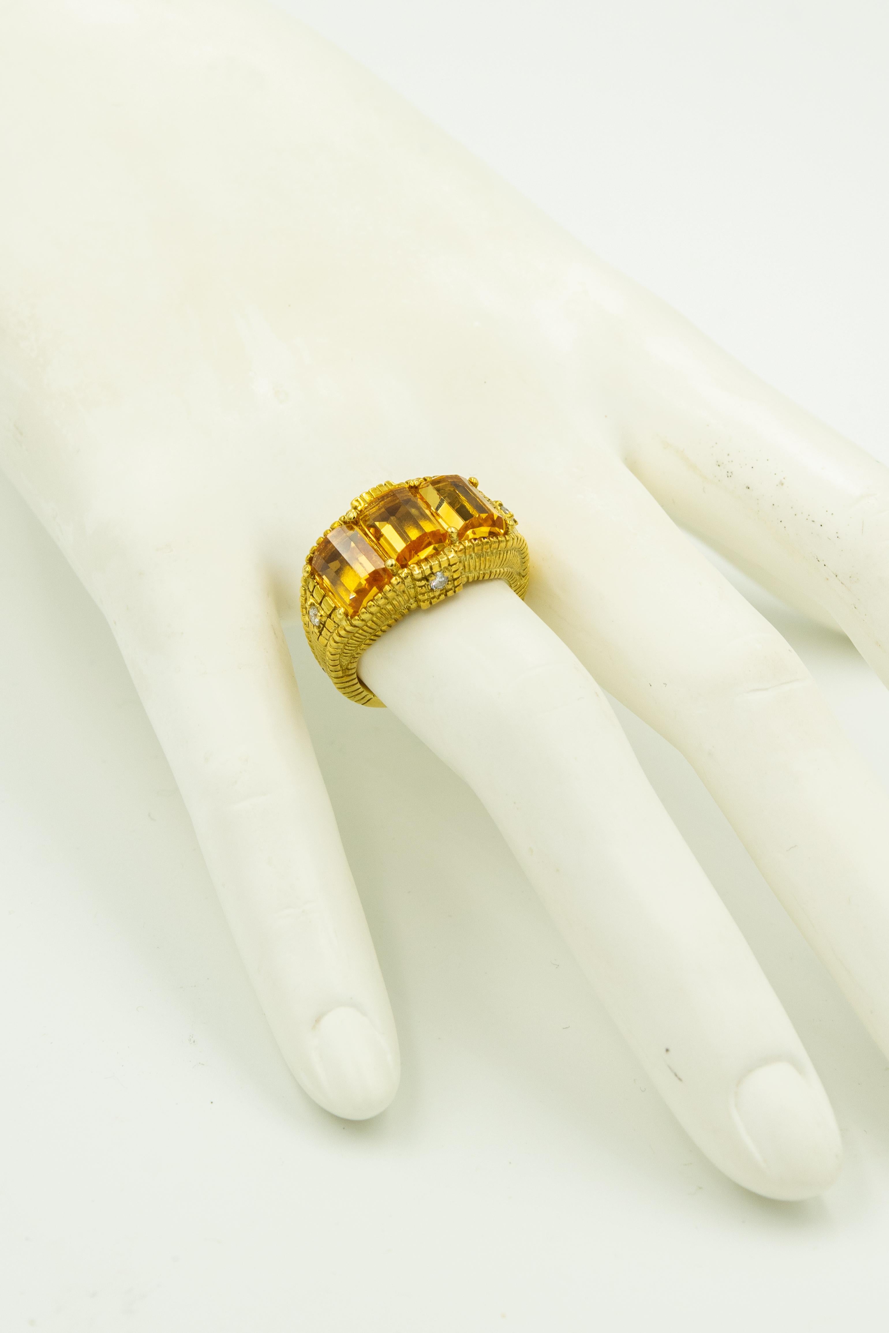 Judith Ripka Three-Stone Citrine Diamond Textured 18k Yellow Gold Cocktail Ring In Good Condition In Miami Beach, FL