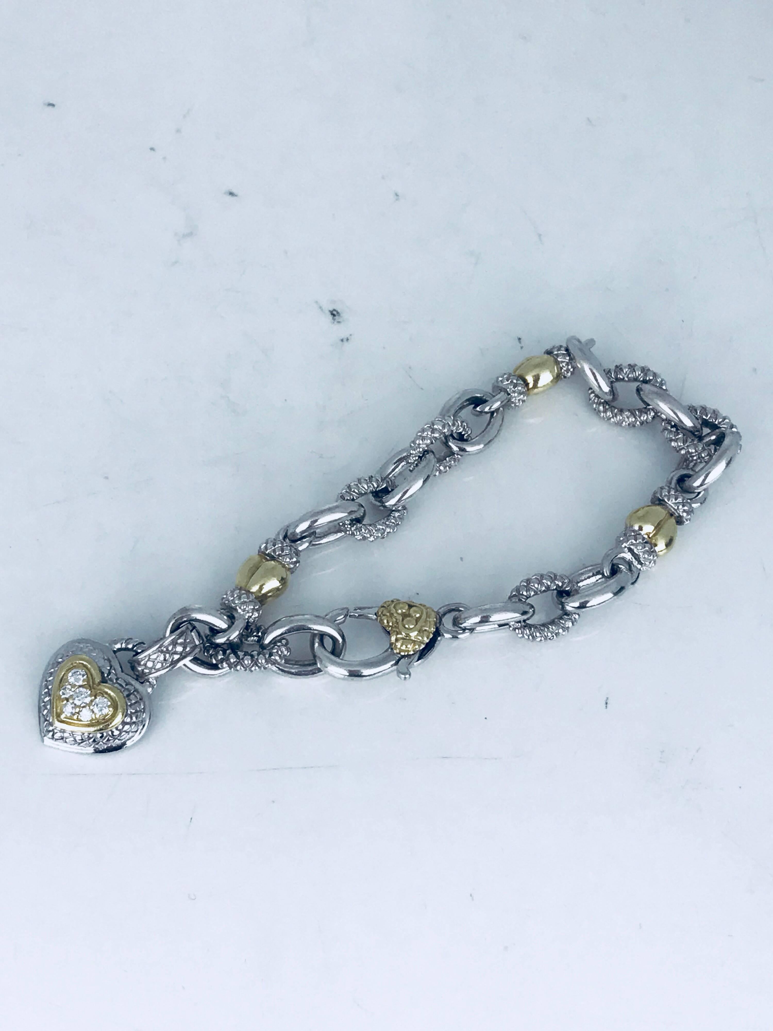 Judith Ripka, 2006 Year, 18 Karat Diamond Heart Bracelet and Removable Pendant In Excellent Condition For Sale In Aliso Viejo, CA