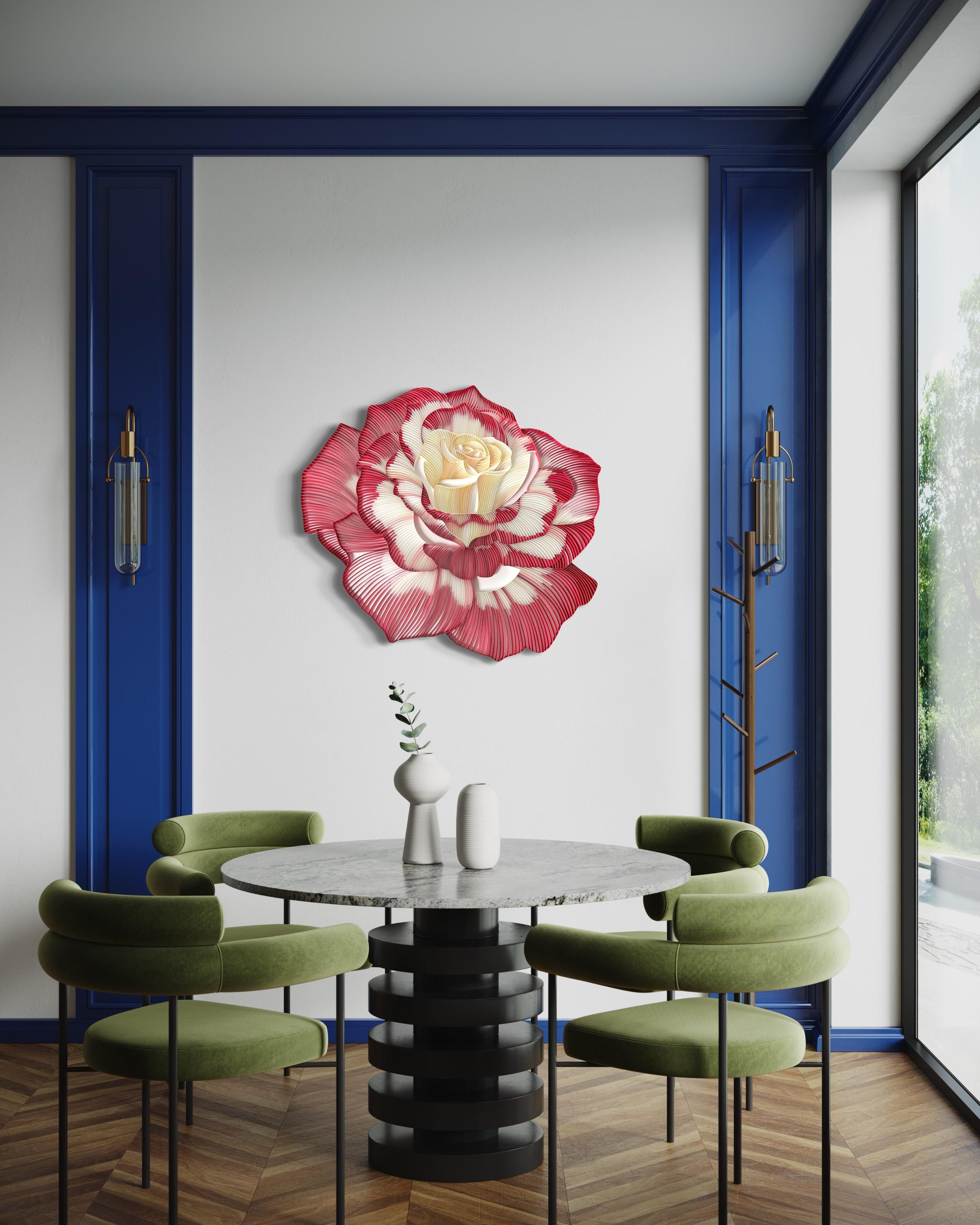 ENGLISH ROSE – Papier-Rosen-Wandskulptur (Pink), Still-Life Sculpture, von Judith + Rolfe