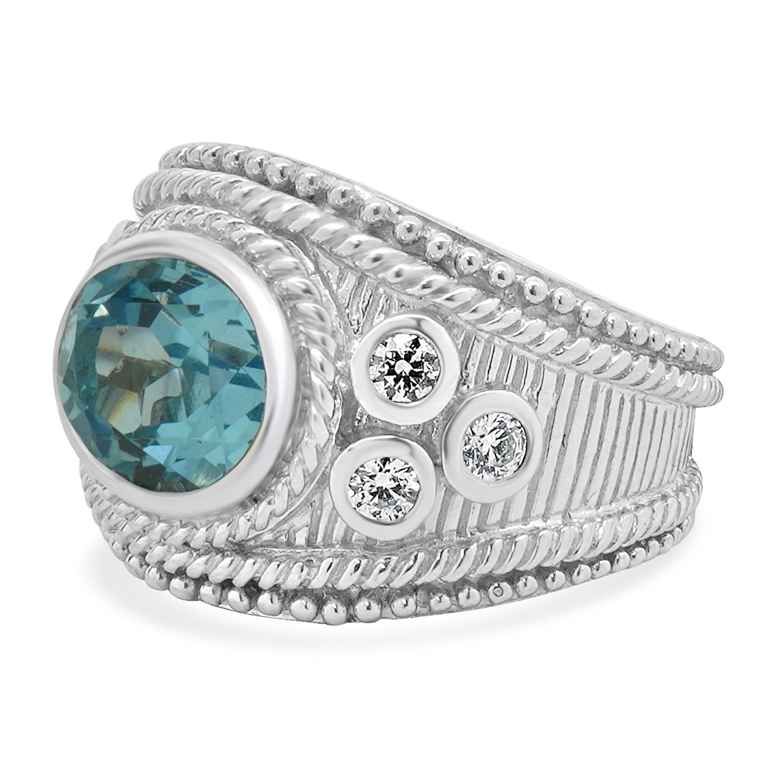 Designer: Judith Ripka
Materiale: argento sterling
Topazio blu: 3,00cttw
Misura dell'anello: 6 (si prega di attendere fino a 2 giorni lavorativi in più per le richieste di misura)
Dimensioni: la parte superiore dell'anello misura 16 mm di larghezza