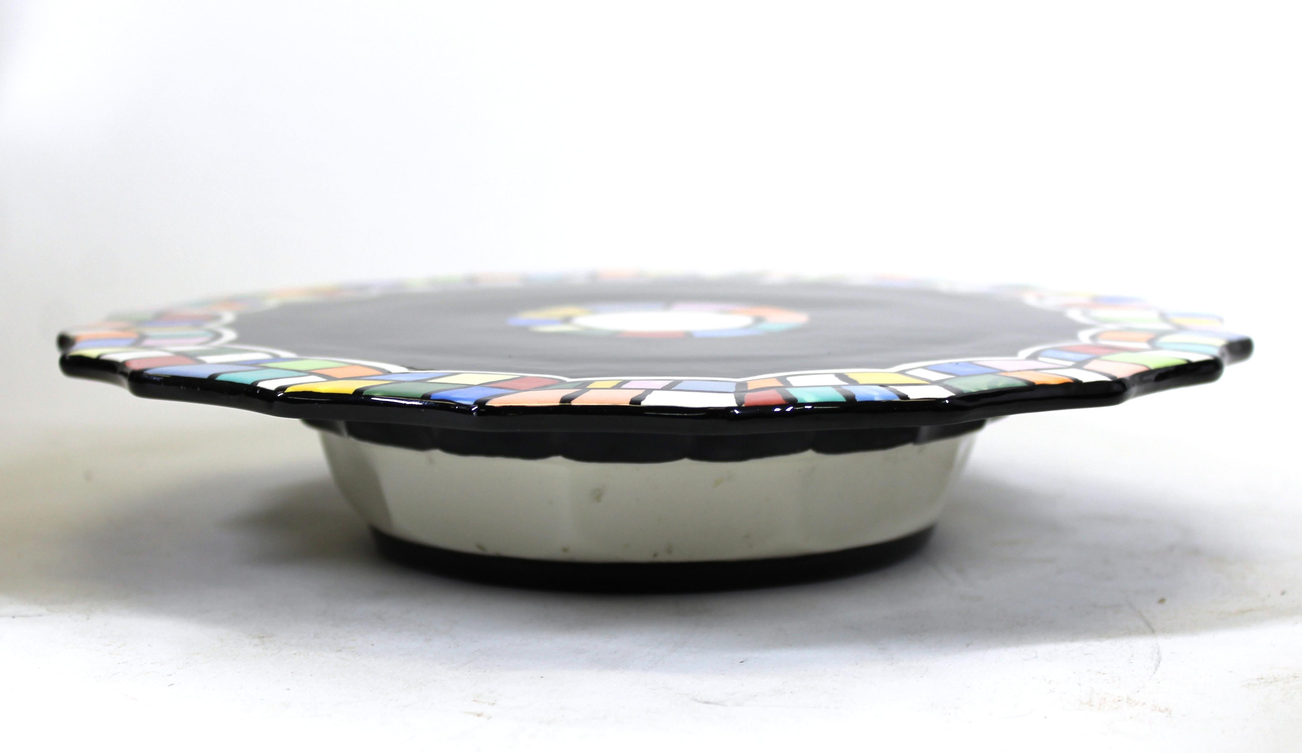 Judy Henderson post-modern art ceramic cake plate, signed on bottom.