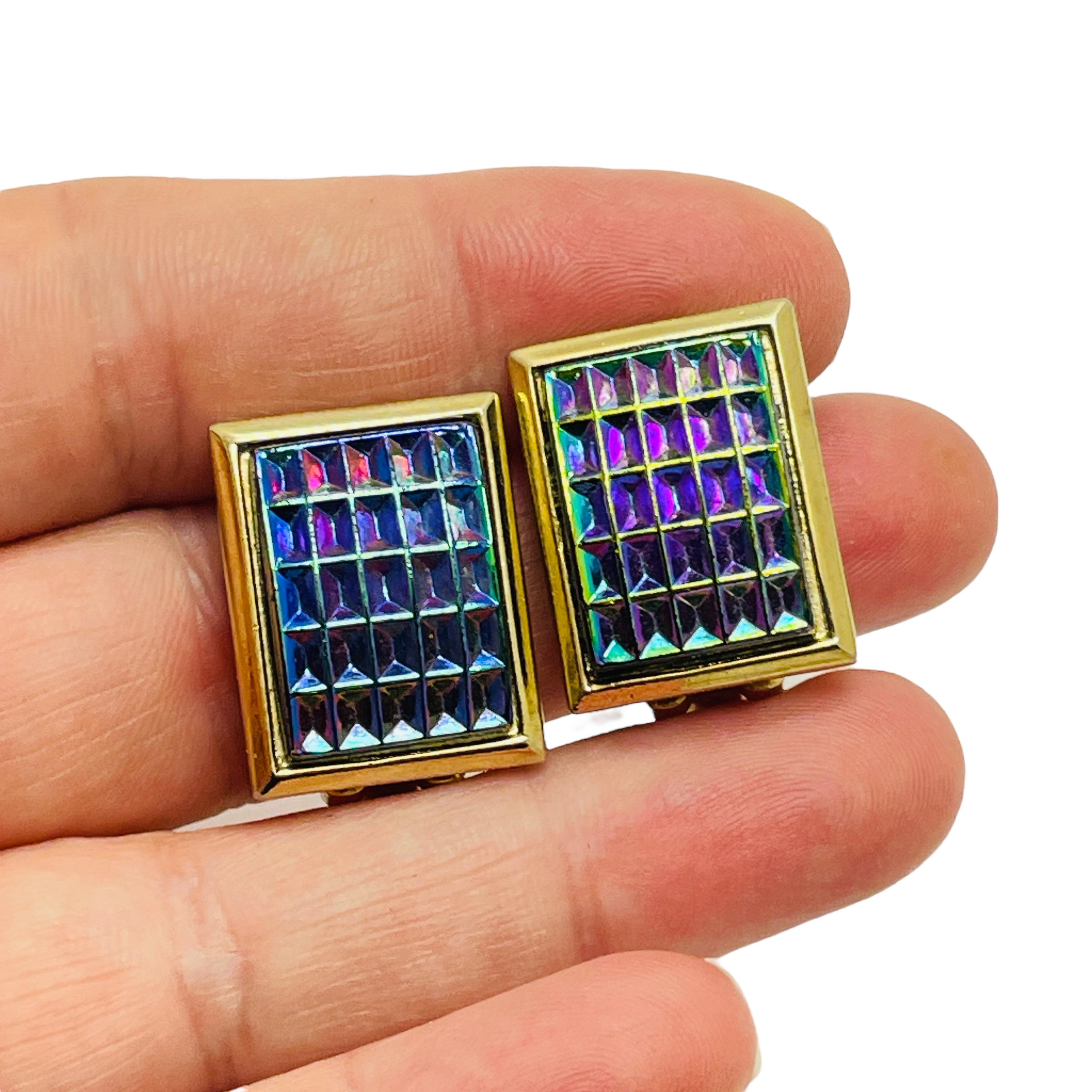 JUDY LEE signierte goldfarbene Designer-Ohrclips aus Glas Damen im Angebot