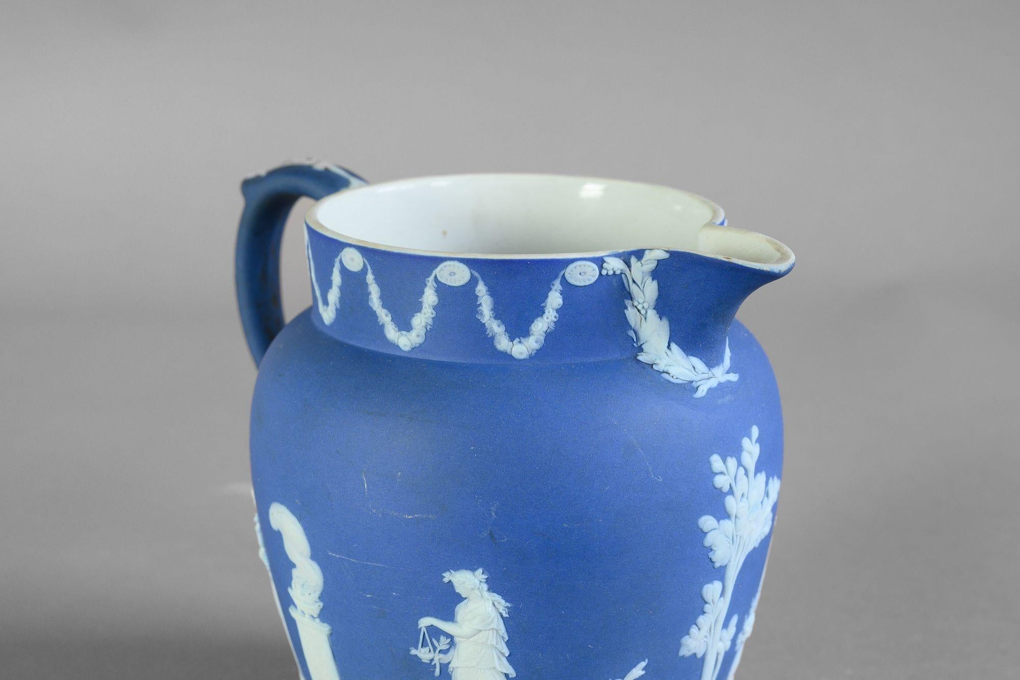 Jug In Good Condition For Sale In London, England