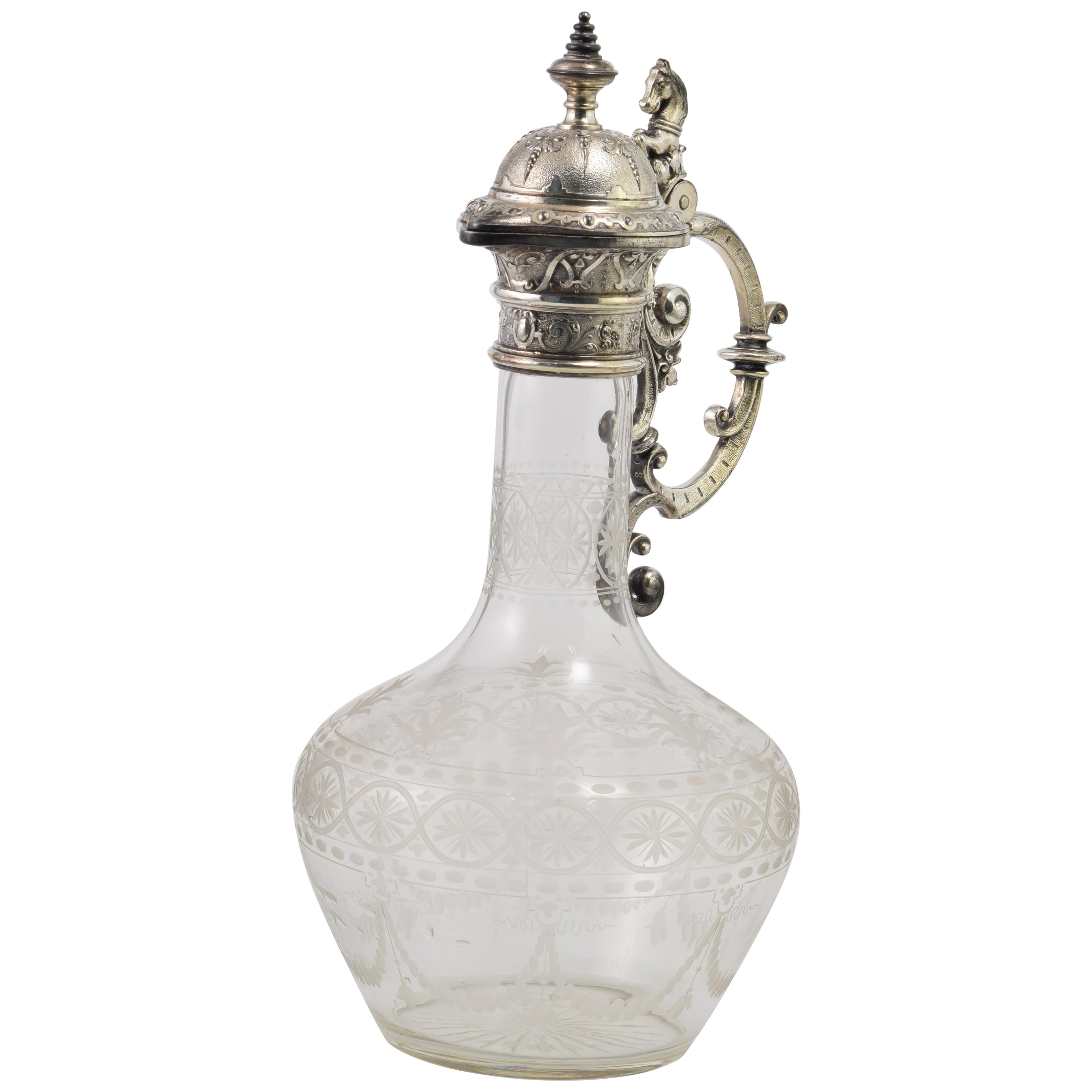 Krug. Glas, silbernes Metall. Möglicherweise WMF, Deutschland. Um 1900.