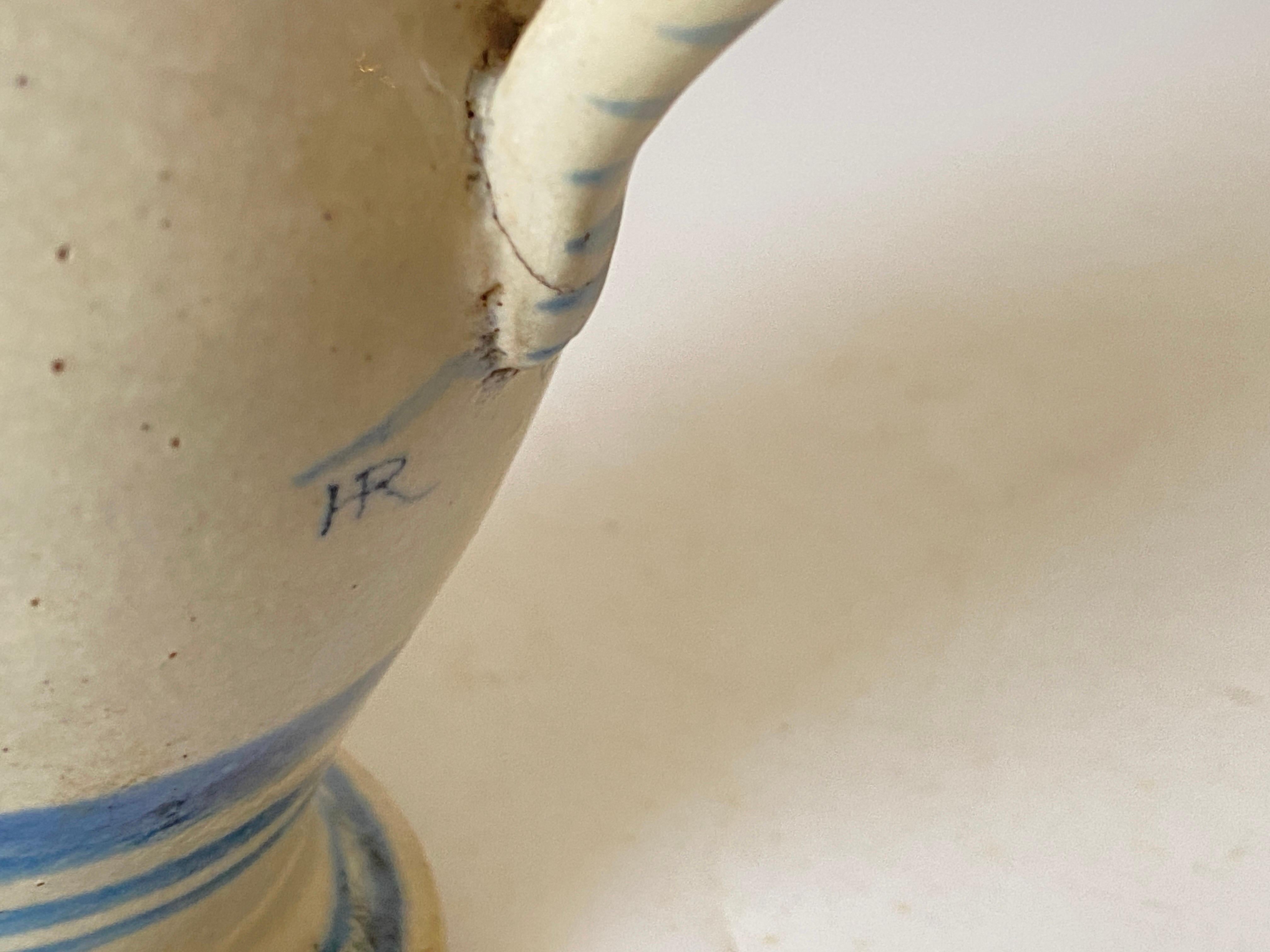 Poteries Pichet en poterie à belle patine ancienne, France 18ème siècle, Quimper HR en vente