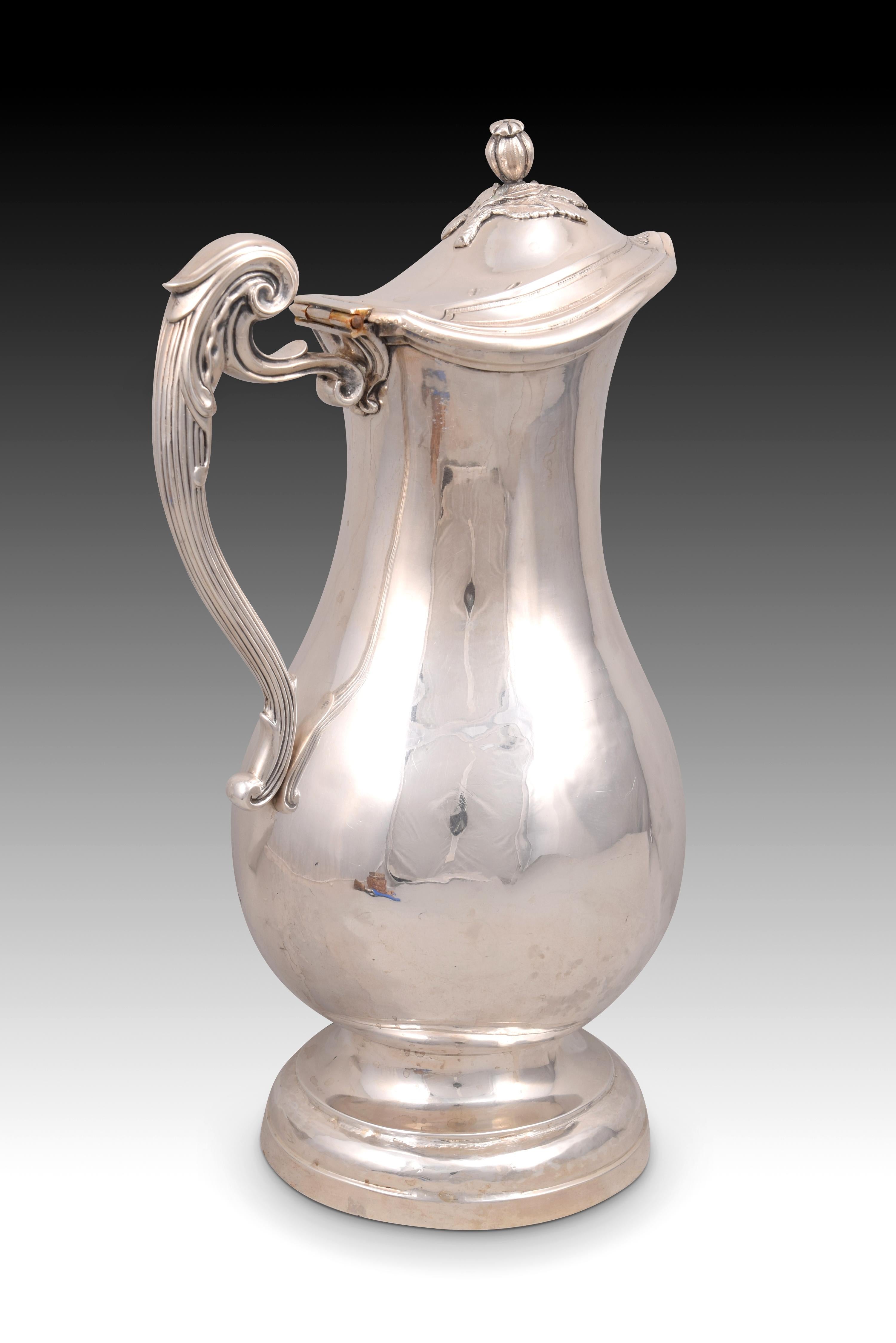 Jug. Silver. FAXARDO, Antonio. Spain, Cadiz, 1787; highlighted in Italy (Naples). 
With contrasting and burilada marks. 
Published in Encyclopedia of Spanish and Viceregal American Silver. Bibliography: Fernández, Alejandro; Munoa, Raphael;