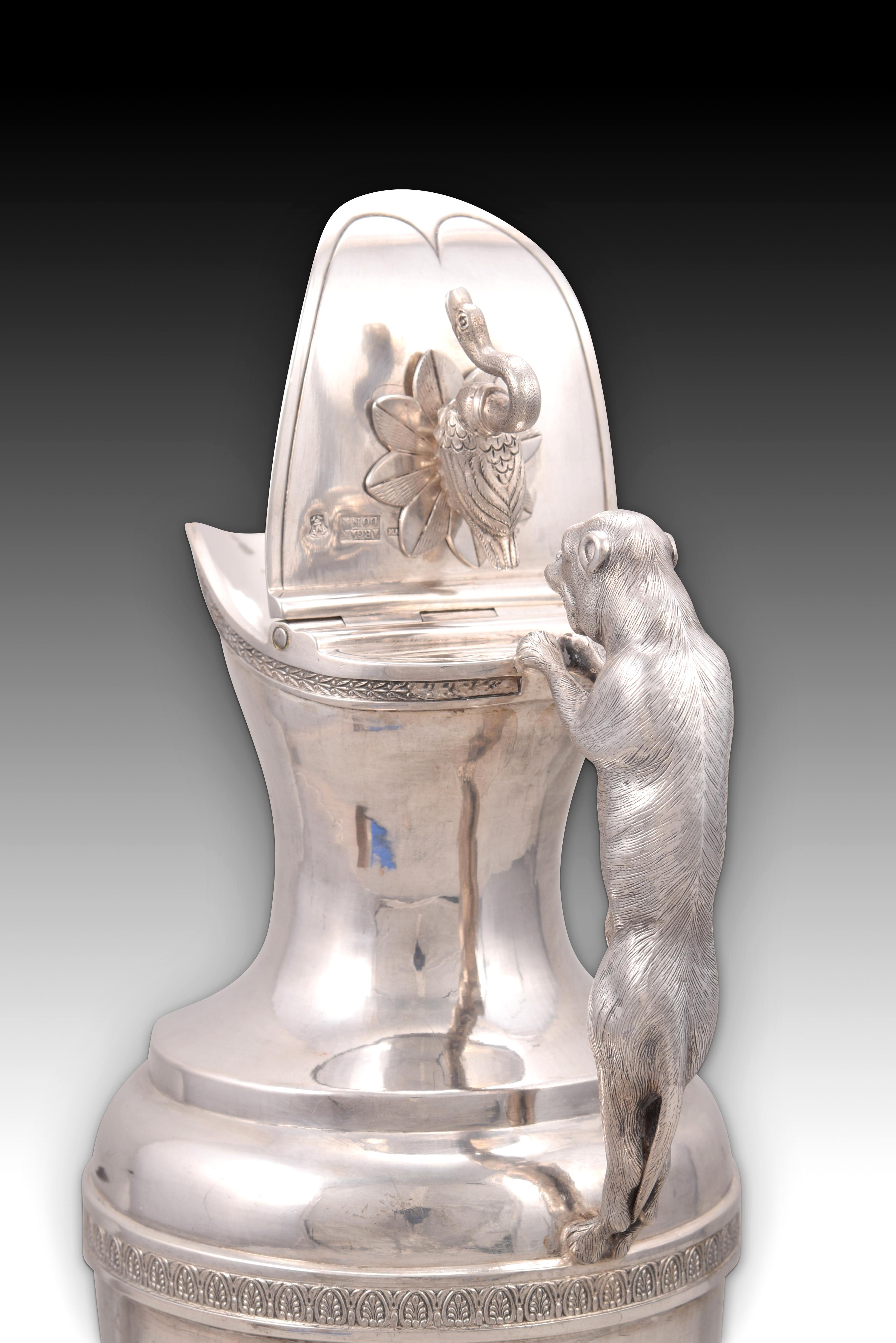Jug. Silver. Vitoria, 18th-19th Centuries For Sale 4