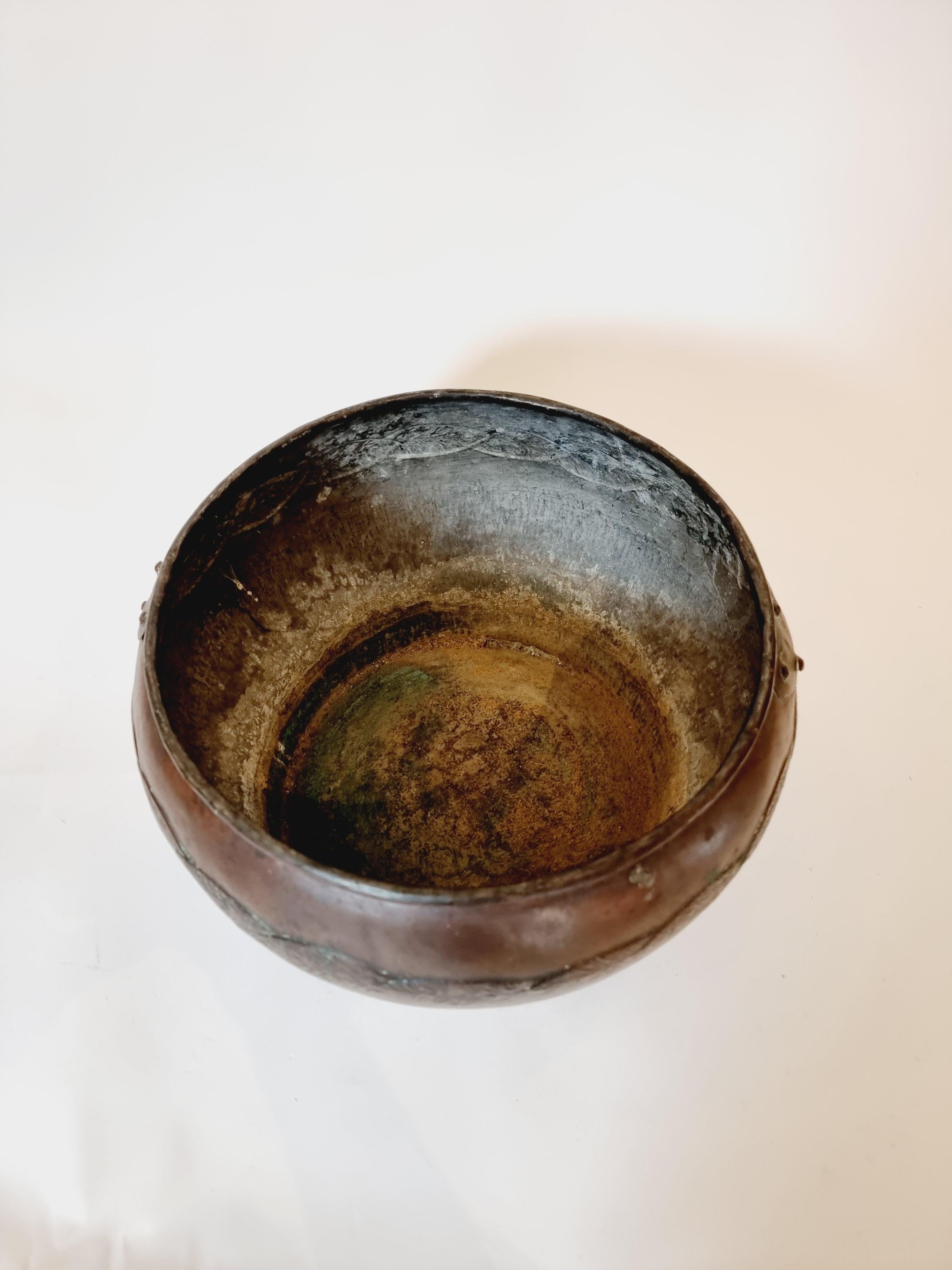 20th Century Jugend copper planter with beautiful decor, Swedish early 1900s For Sale